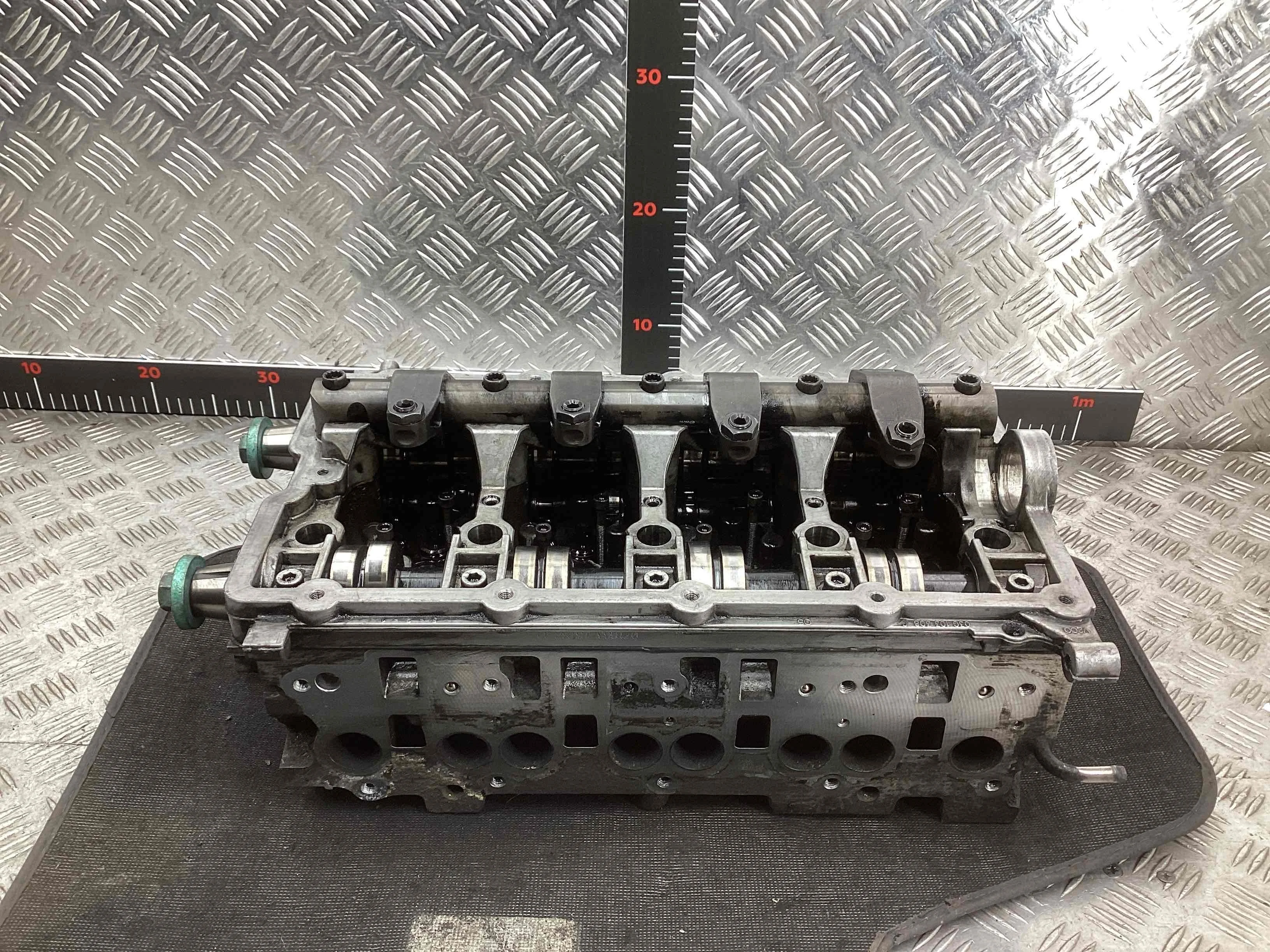 Головка блока цилиндров Volkswagen Passat B6 (3C) 2005-2010 2006 2,0 TDi Дизель МКПП 6ст. Седан. Passat