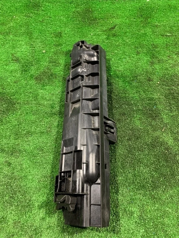 Кронштейн радиатора правый BMW X1 2010 17107524914 E84 N52B30AE