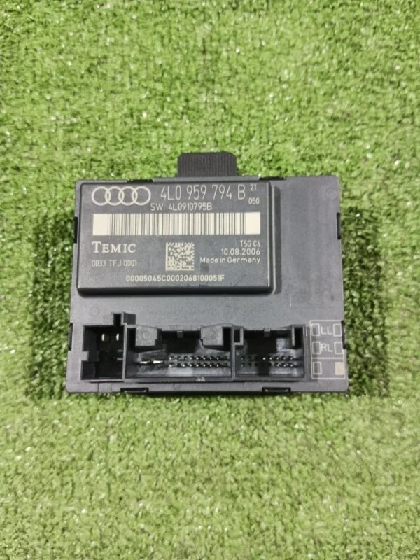 Блок управления дверьми Audi q7 2006 4L0959794B 4LB BAR, задний правый