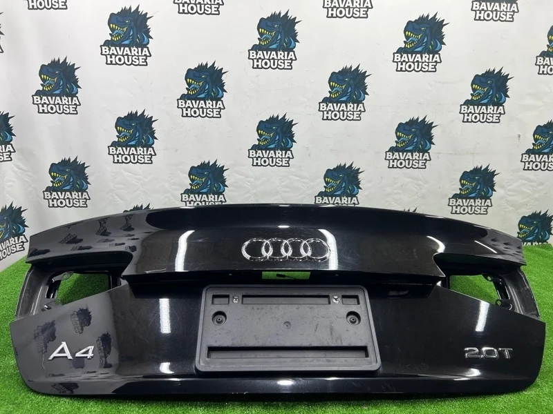 Крышка багажника Audi a4 2013 8K5827023AJ B8 CDN