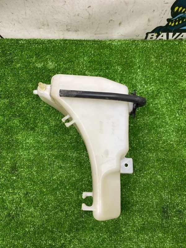 Бачок расширительный Lexus RX350 2010 1647031110 AL10 2GRFE