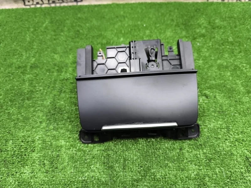 Пепельница Audi A5 2013 8K0857951C 8T CDN