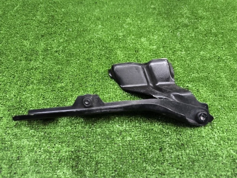 Петля капота левая Audi Q5 2011 8R0823301A 8R CDN