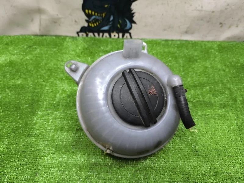Бачок расширительный volkswagen Golf 2014 5Q0121407F 7 CJZ