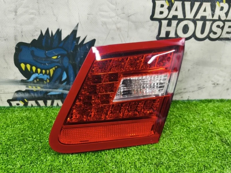 Фонарь в крышку багажника правый Mercedes-Benz E-Class 2011 A2078200464 C207 276.957