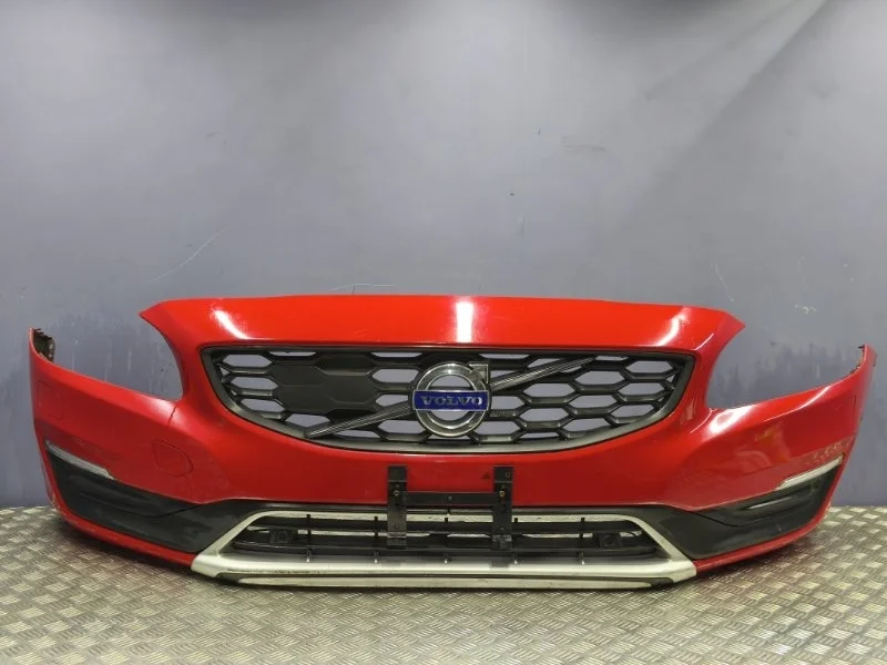 Бампер передний Volvo V60 2016 39844057 CROSS COUNTRY B4204T7