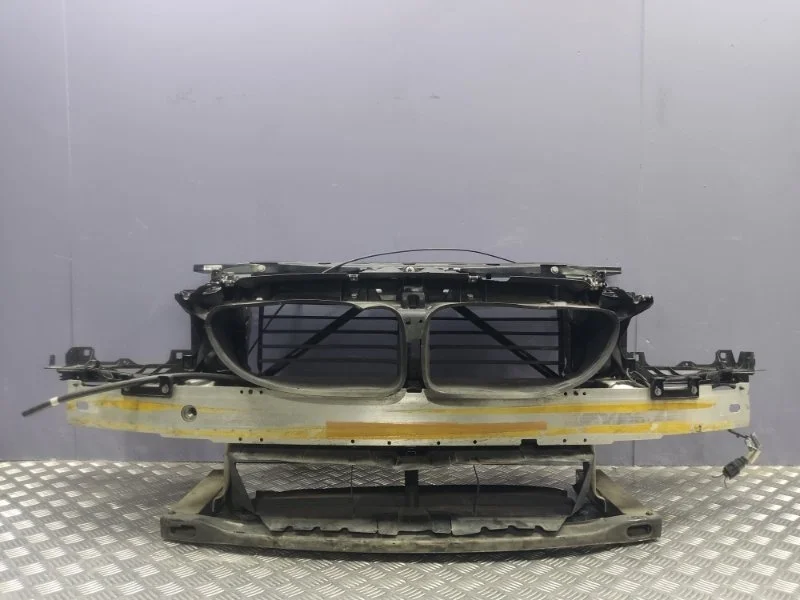 Панель передняя (телевизор) BMW 6 2011 51647211508 F13 N63B44A