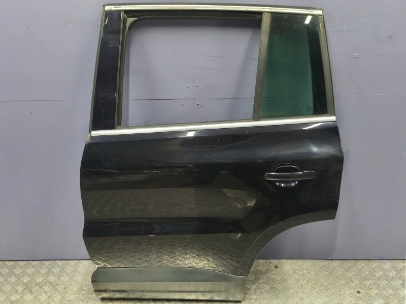 Дверь задняя левая volkswagen Tiguan 2009 5N0833055A 5N1 CAWA