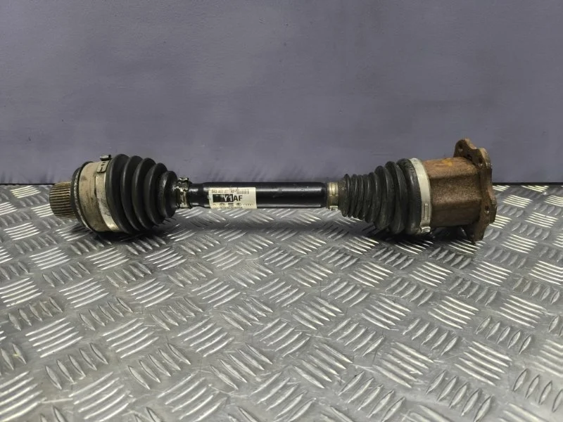 Привод передний Audi A4 2012 8K0407271AF B8 CDN