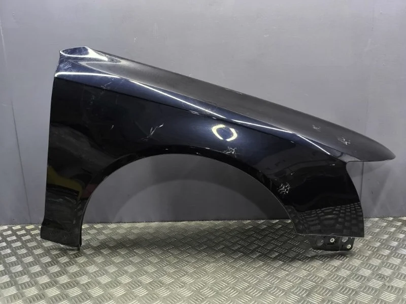 Крыло переднее правое Audi A6 2010 4F0821104F C6 CCE