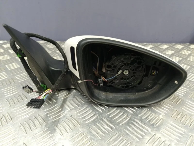Зеркало правое volkswagen Passat CC 2013 3C8857508BT 358 CDA