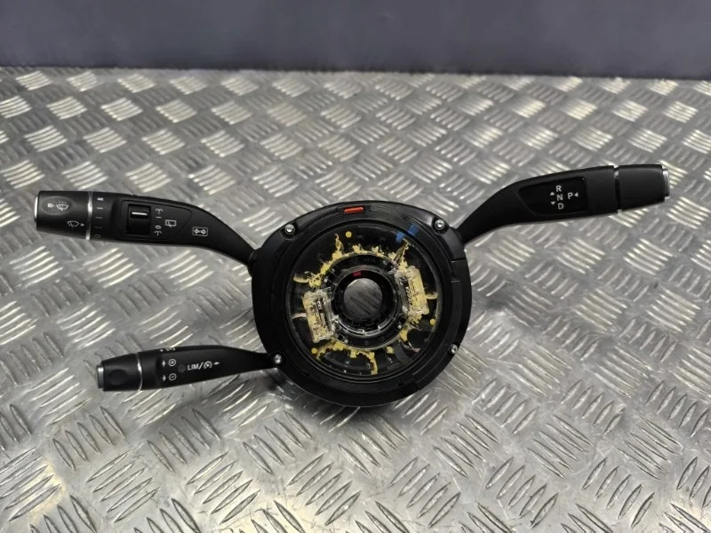 Переключатель подрулевой Mercedes-Benz A-Class 2013 A2469001211 W176 270.910
