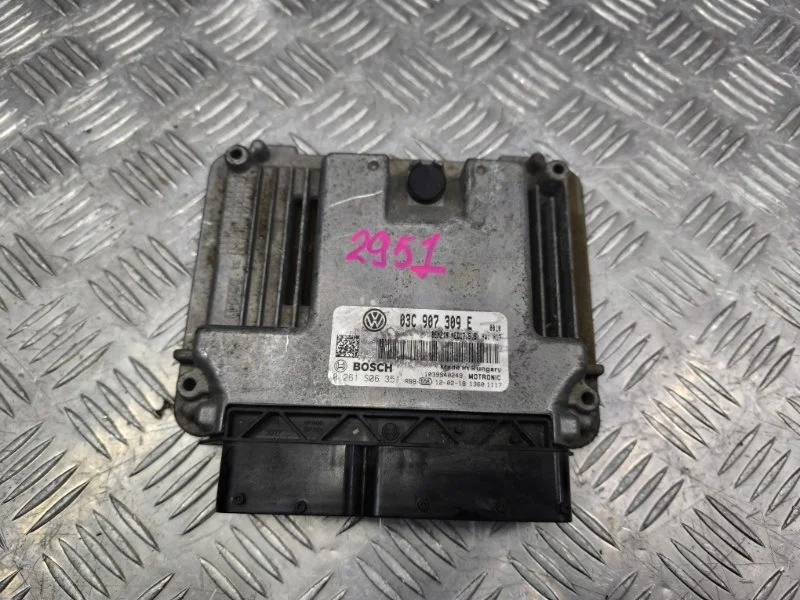 Блок управления двигателем volkswagen Passat 2012 03C906016CD B7 CAXA