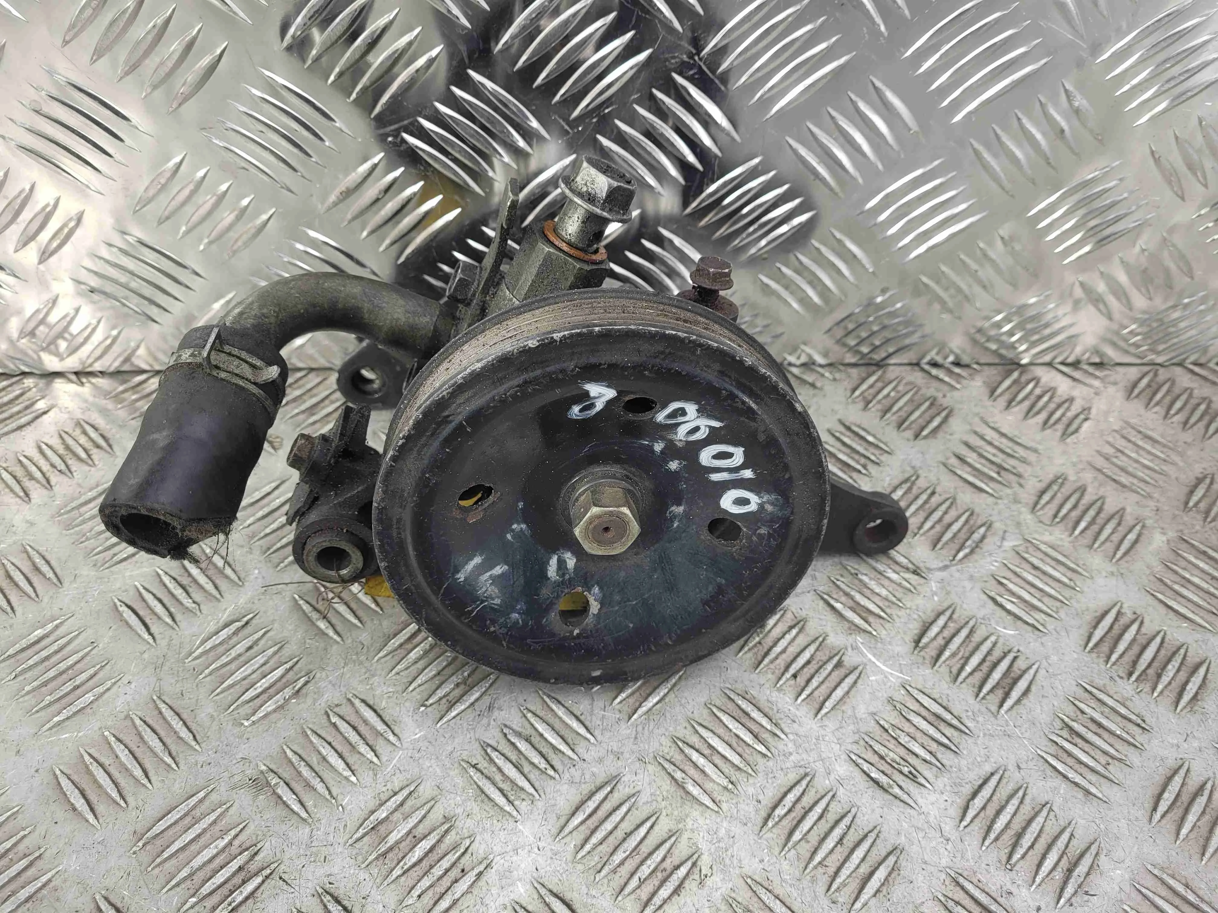 Насос гидроусилителя руля Mazda 626 626 IV (GE/GV) 1992-1997 1995 2,0 i Бензин МКПП Седан.