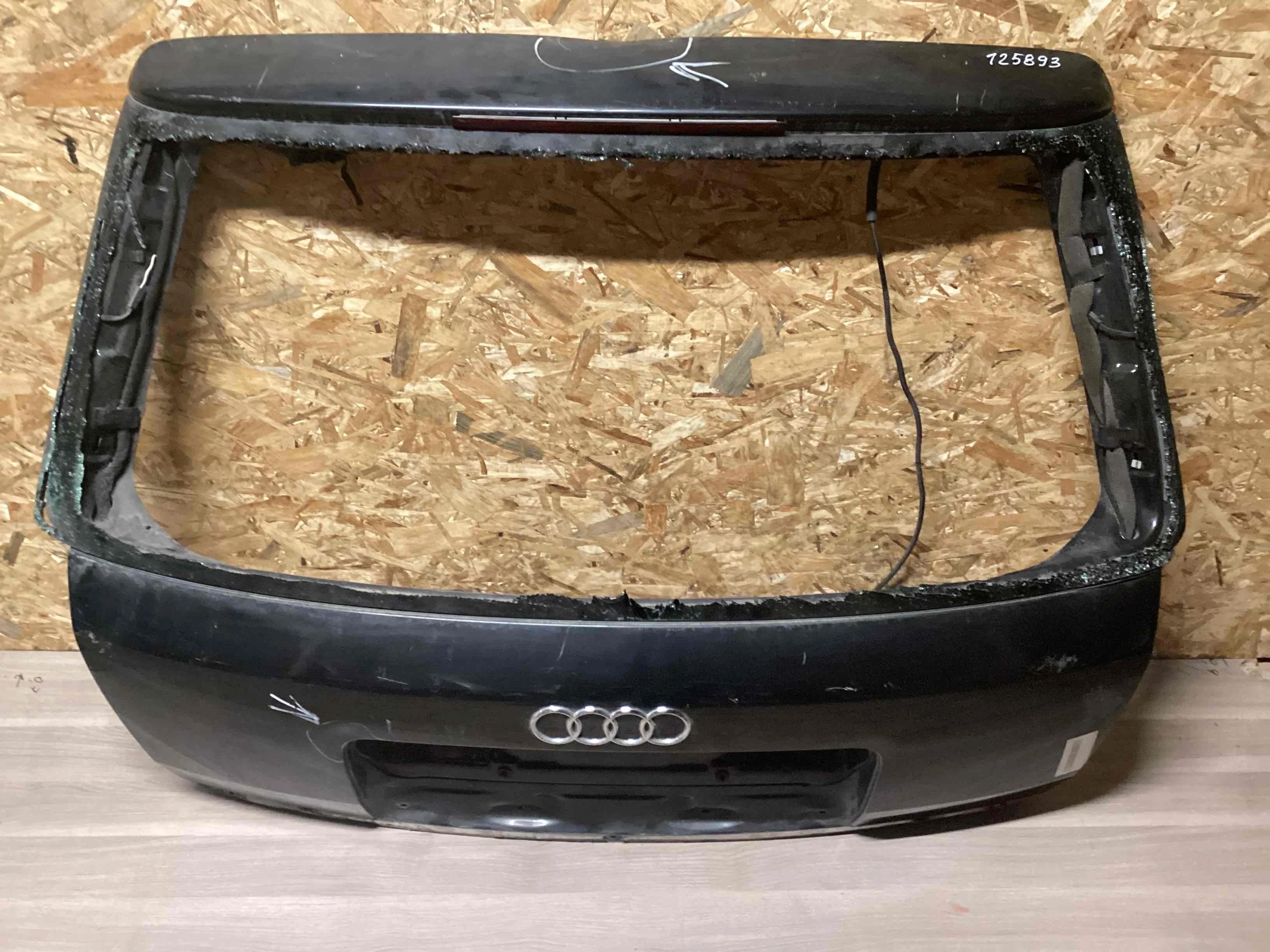 Крышка багажника (дверь 3-5) Audi A6 A6 C5 (4B) 1997-2001 1998 2,5 TDi Дизель МКПП Универсал.