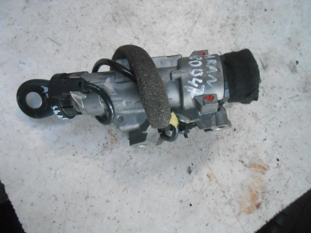 Замок зажигания Volkswagen Sharan Sharan I (7M) 1995-2000 2000 1,9 TDi Дизель МКПП 6ст. Минивэн.