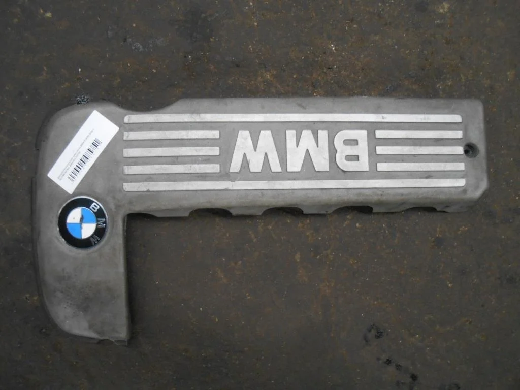 Декоративная крышка двигателя BMW 5-Series (E39) 1995-2000  2000 3,0 TD Дизель АКПП Седан.