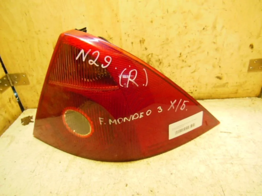Фонарь задний правый Ford Mondeo Mondeo III 2000-2003 2000 1,8 i Бензин МКПП Лифтбек.