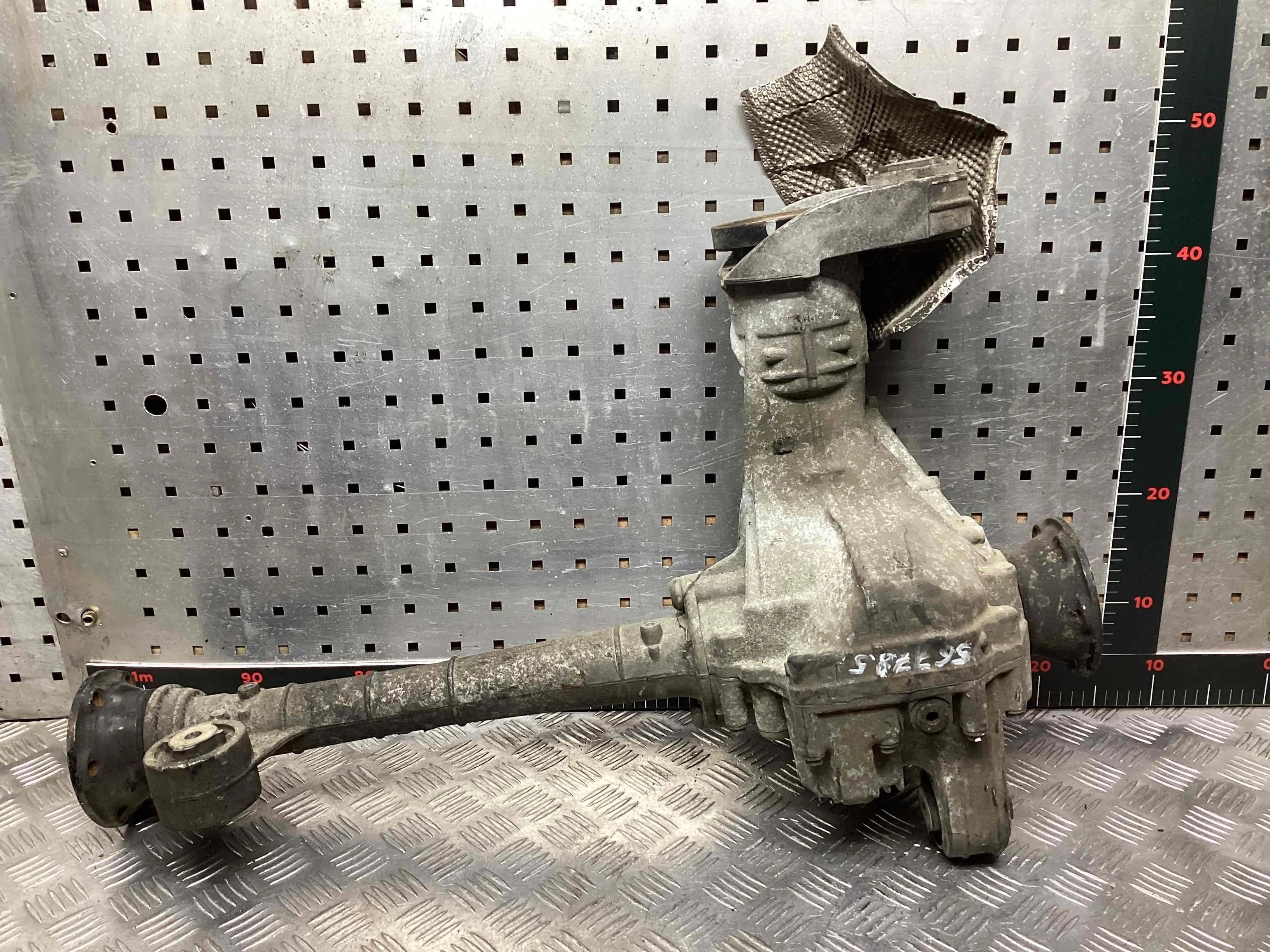 Редуктор переднего моста Volkswagen Touareg Touareg I (7L) 2002-2006 2006 5,0 TDi Дизель  Внедорожник.