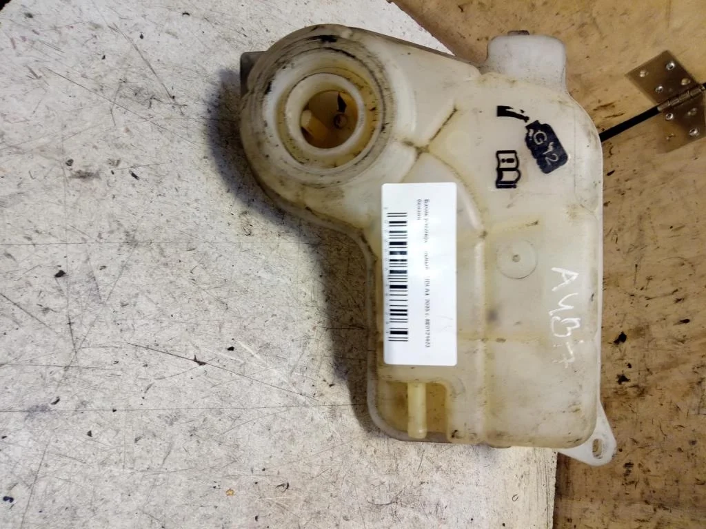 Бачок расширительный Audi A4 A4 B6 (8EC, 8E5) 2000-2004 2004 1,8 Ti Бензин МКПП Седан.