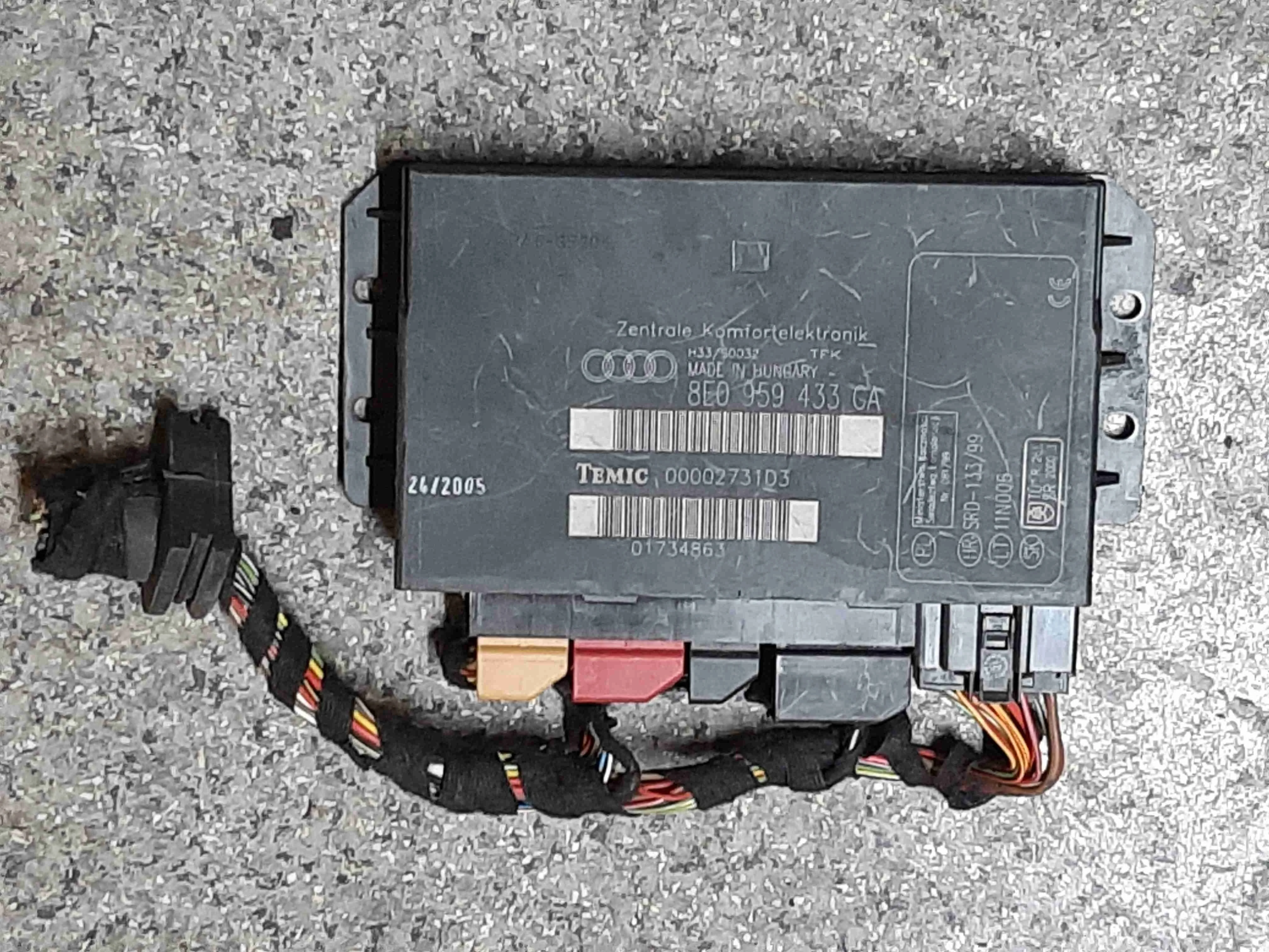 Блок комфорта Audi A4 A4 B7 (8EC, 8ED) 2004-2008 2004 2,0 TDi Дизель АКПП Седан.