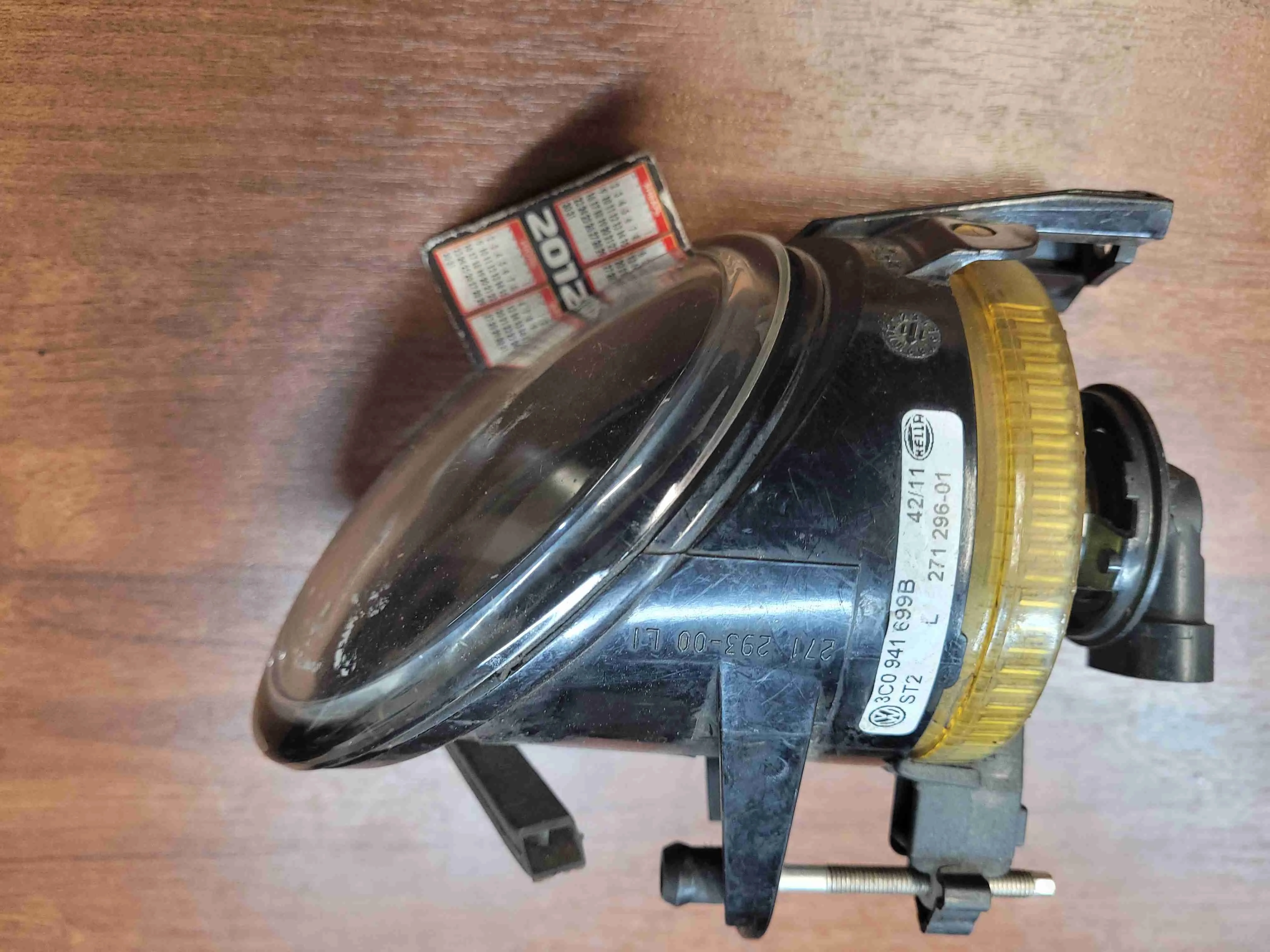 Фара противотуманная левая Volkswagen Passat Passat B6 (3C) 2005-2010 2006