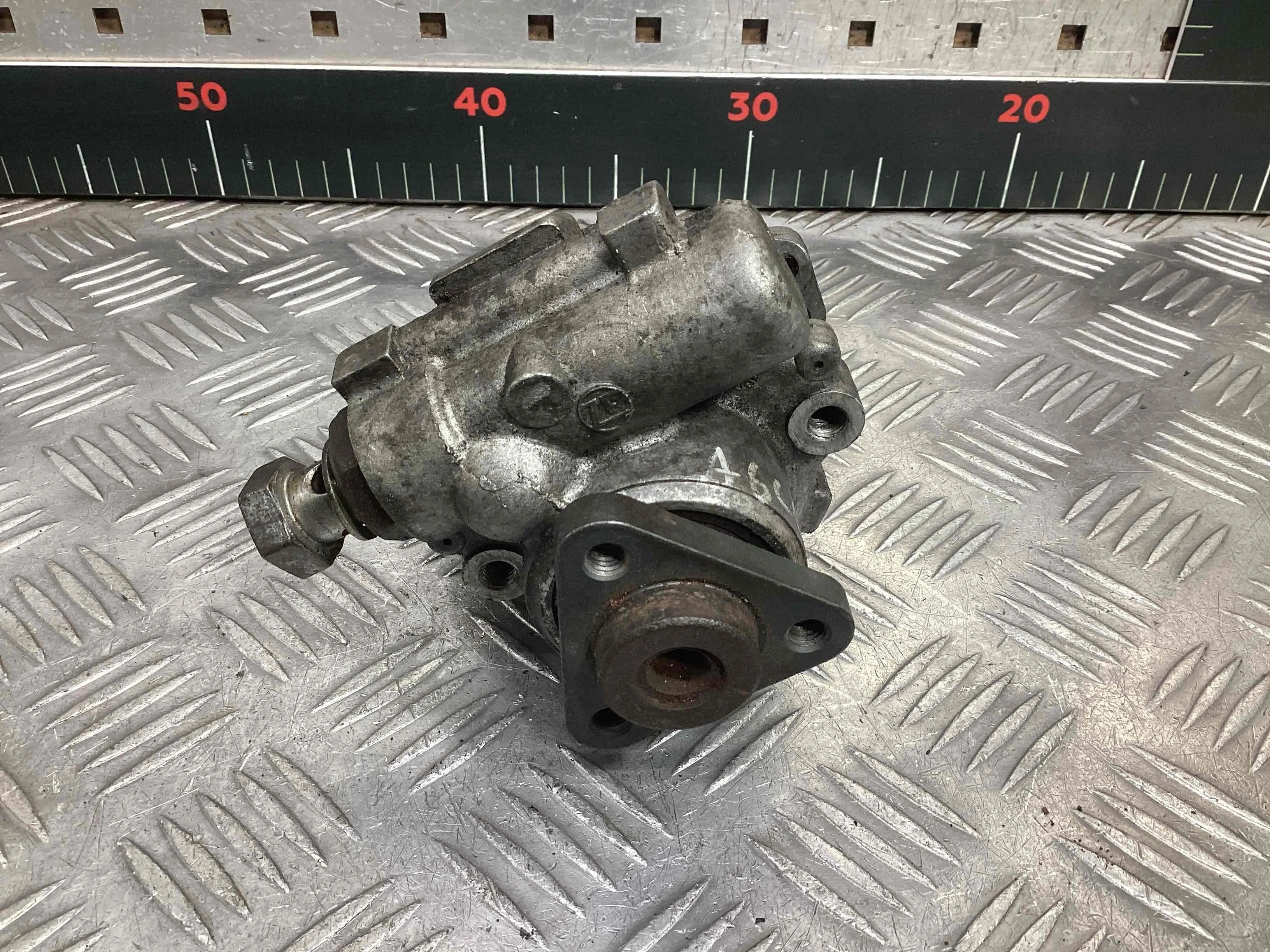 Насос гидроусилителя руля Audi A6 A6 C6 (4F) 2004-2008 2005 2,7 TDi Дизель АКПП Седан.