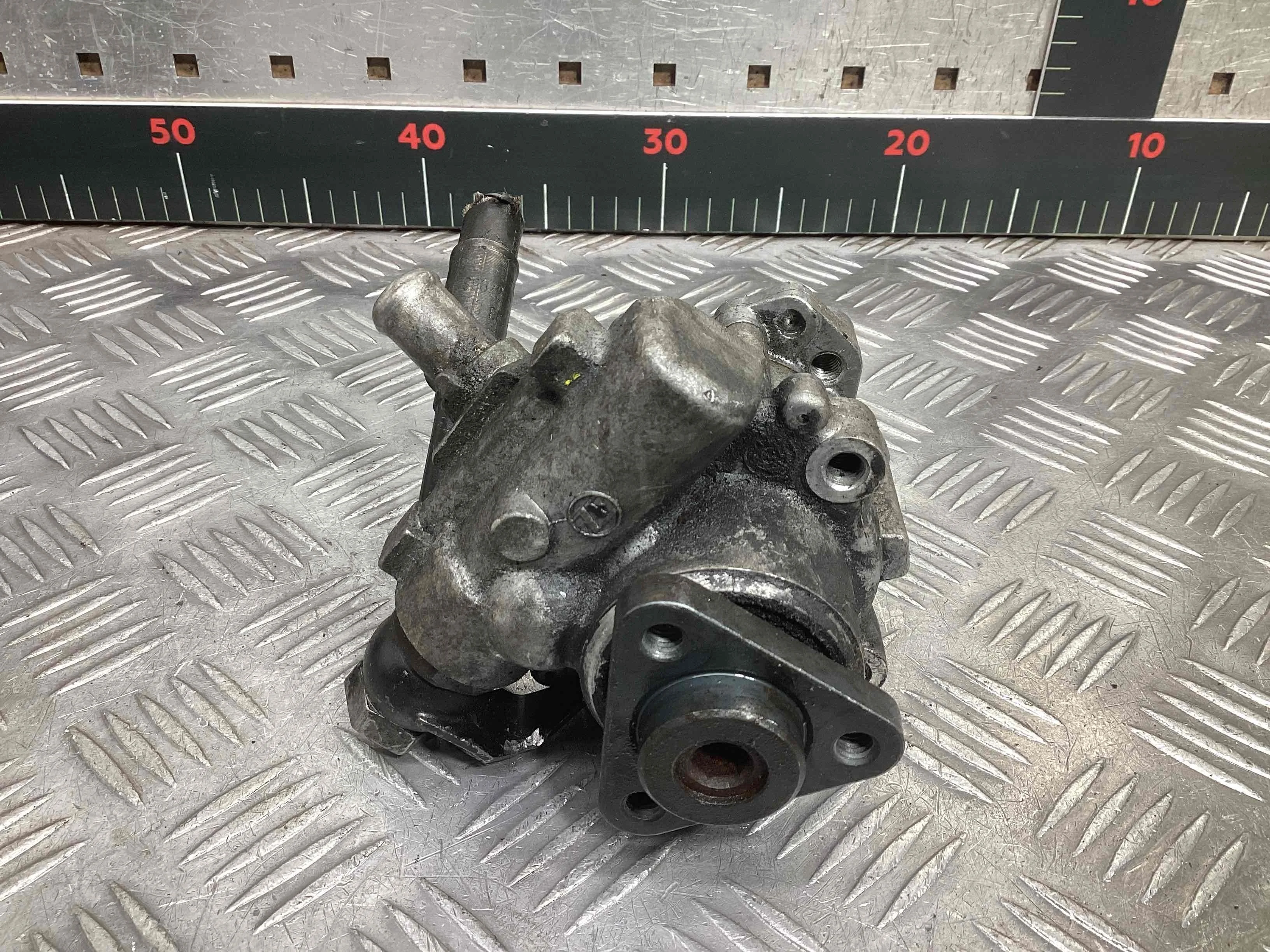 Насос гидроусилителя руля Audi A4 A4 B7 (8EC, 8ED) 2004-2008 2006 2,0 TDi Дизель АКПП Седан.