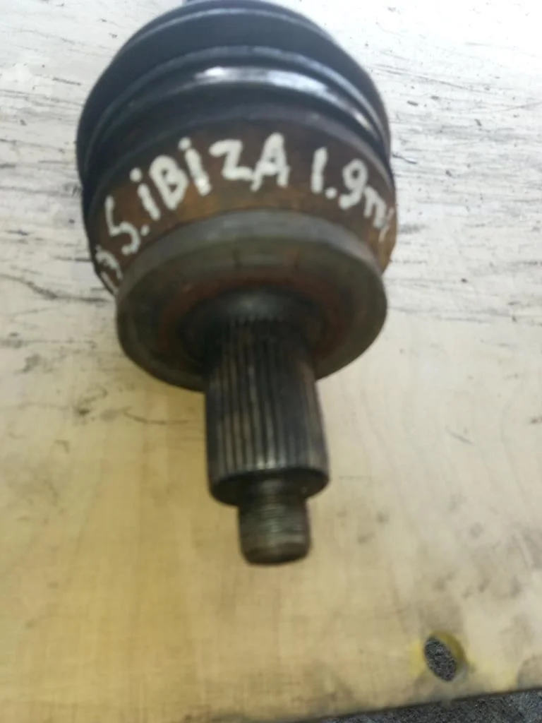Полуось передняя правая (приводной вал, ШРУС) Seat Ibiza Ibiza III (6L) 2002-2008 2005 1,9 TDi Дизель МКПП Хэтчбек.
