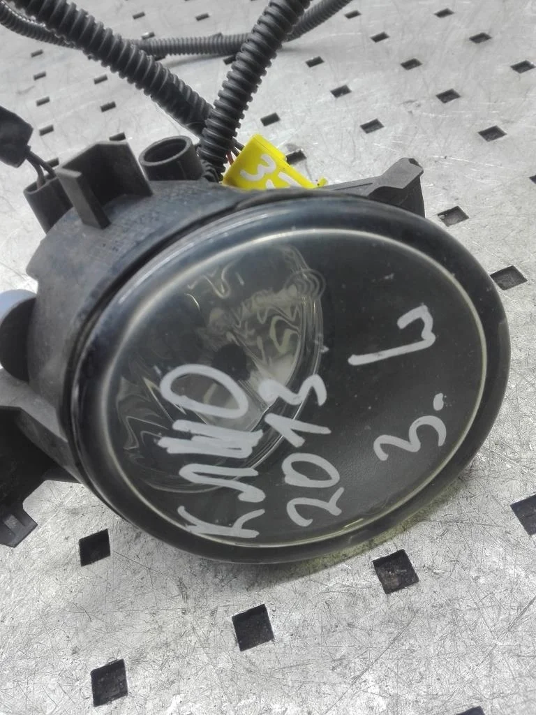 Фара противотуманная левая Renault Clio Clio III 2005-2013 2013 1,2 i Бензин МКПП Хэтчбек.