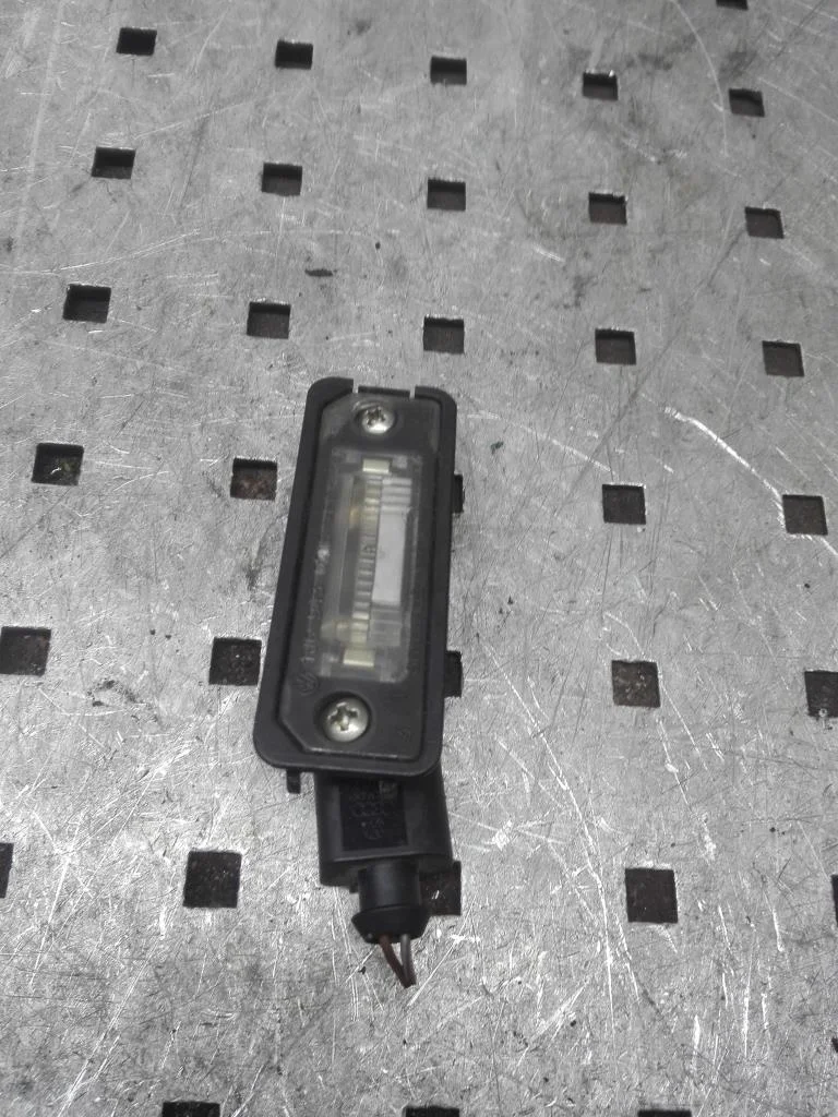 Подсветка номера Volkswagen Golf Golf IV (1J) 1997-2004 2003 1,9 TDi Дизель