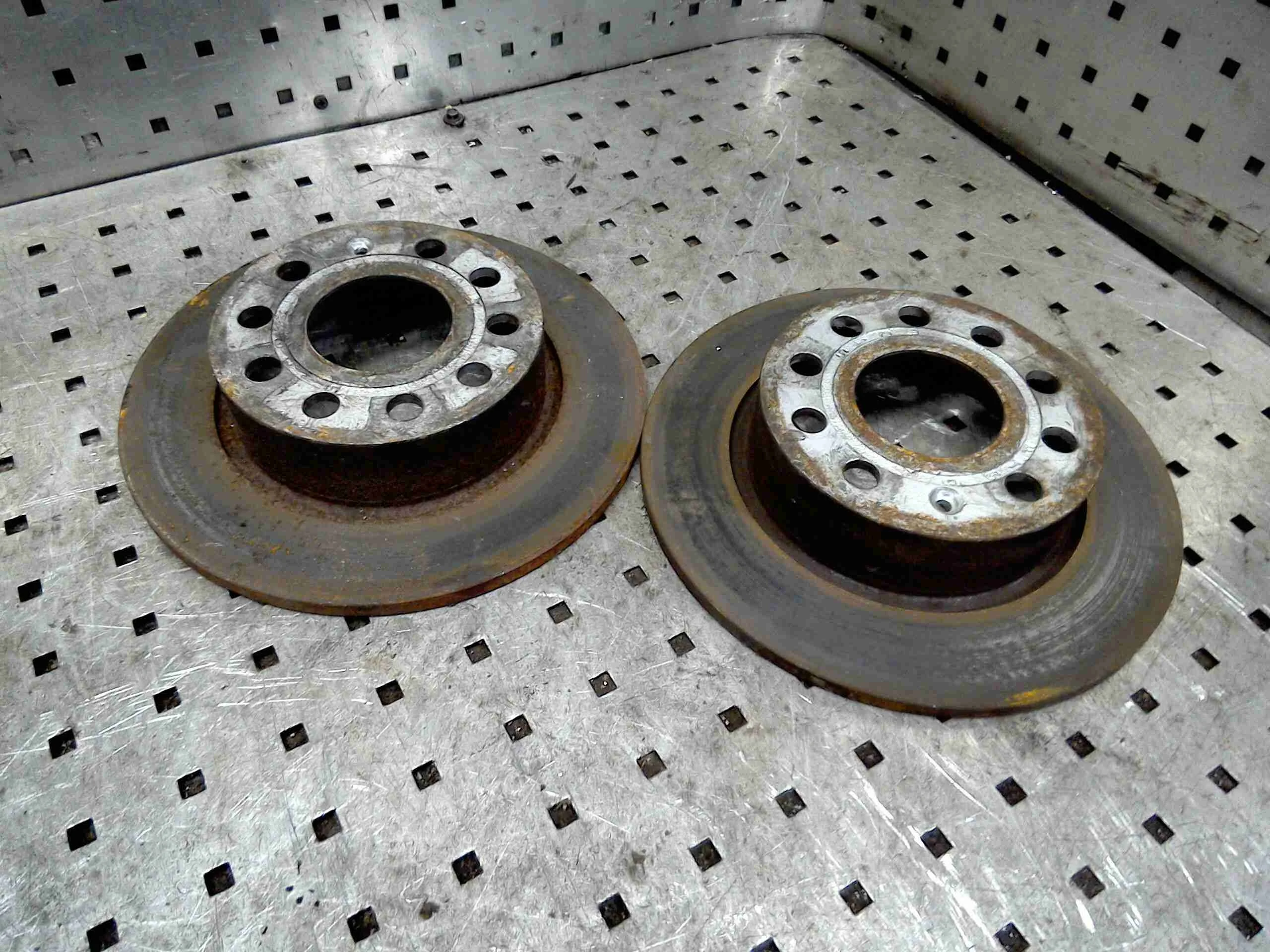 Диск тормозной задний Volkswagen Golf Golf V (1K) 2004-2009 2005