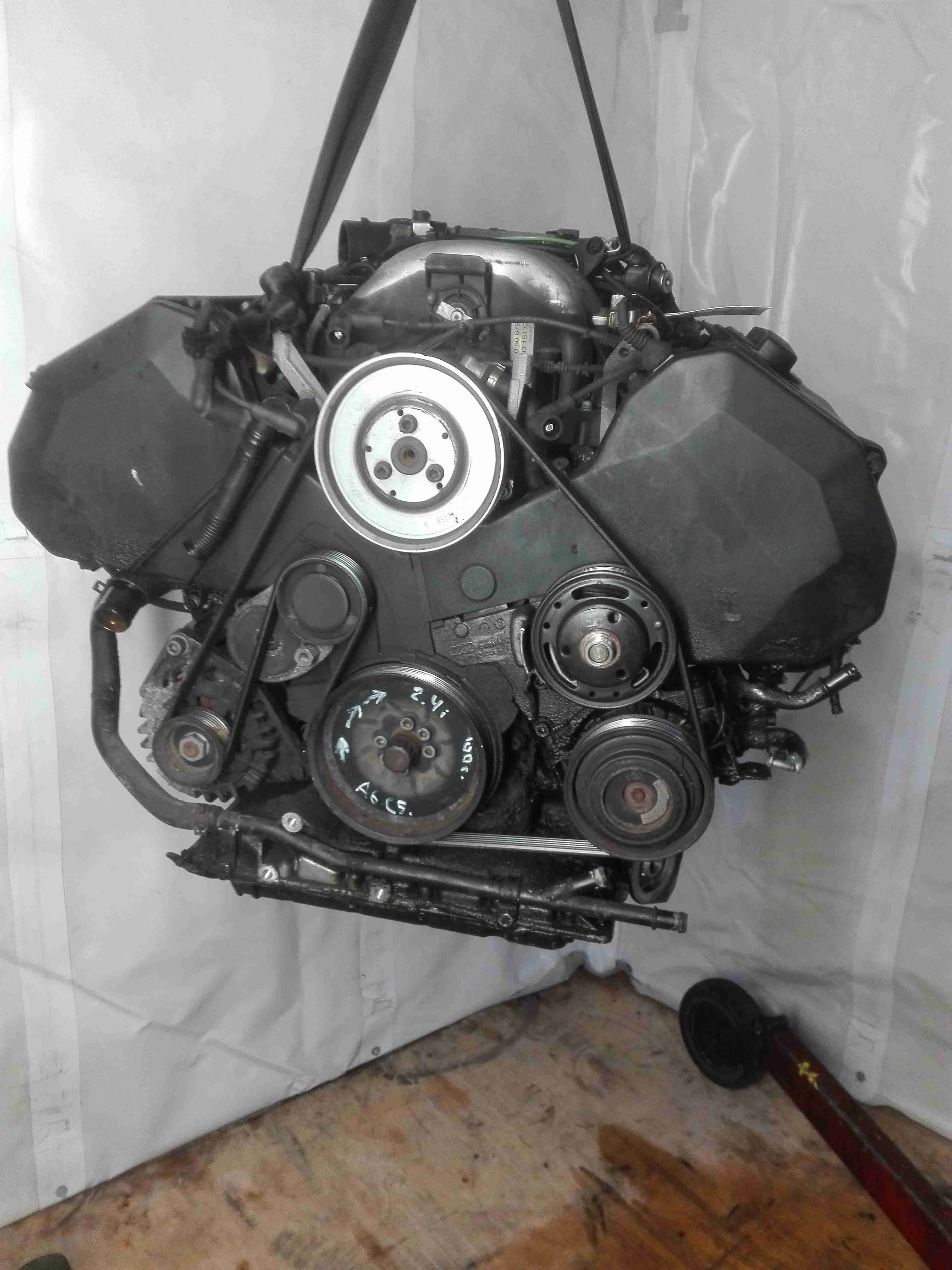Двигатель Audi A6 A6 C5 (4B) 1997-2001 2000 2,4 i Бензин МКПП Седан.