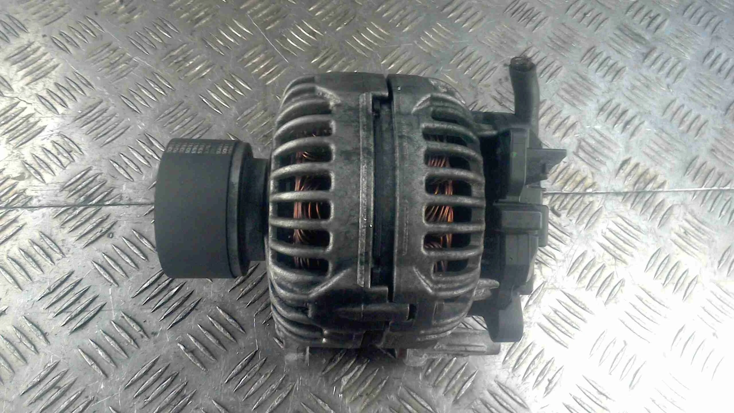 Генератор Volkswagen Touareg Touareg I (7L) 2002-2006 2005 2,5 TDi Дизель АКПП Внедорожник.