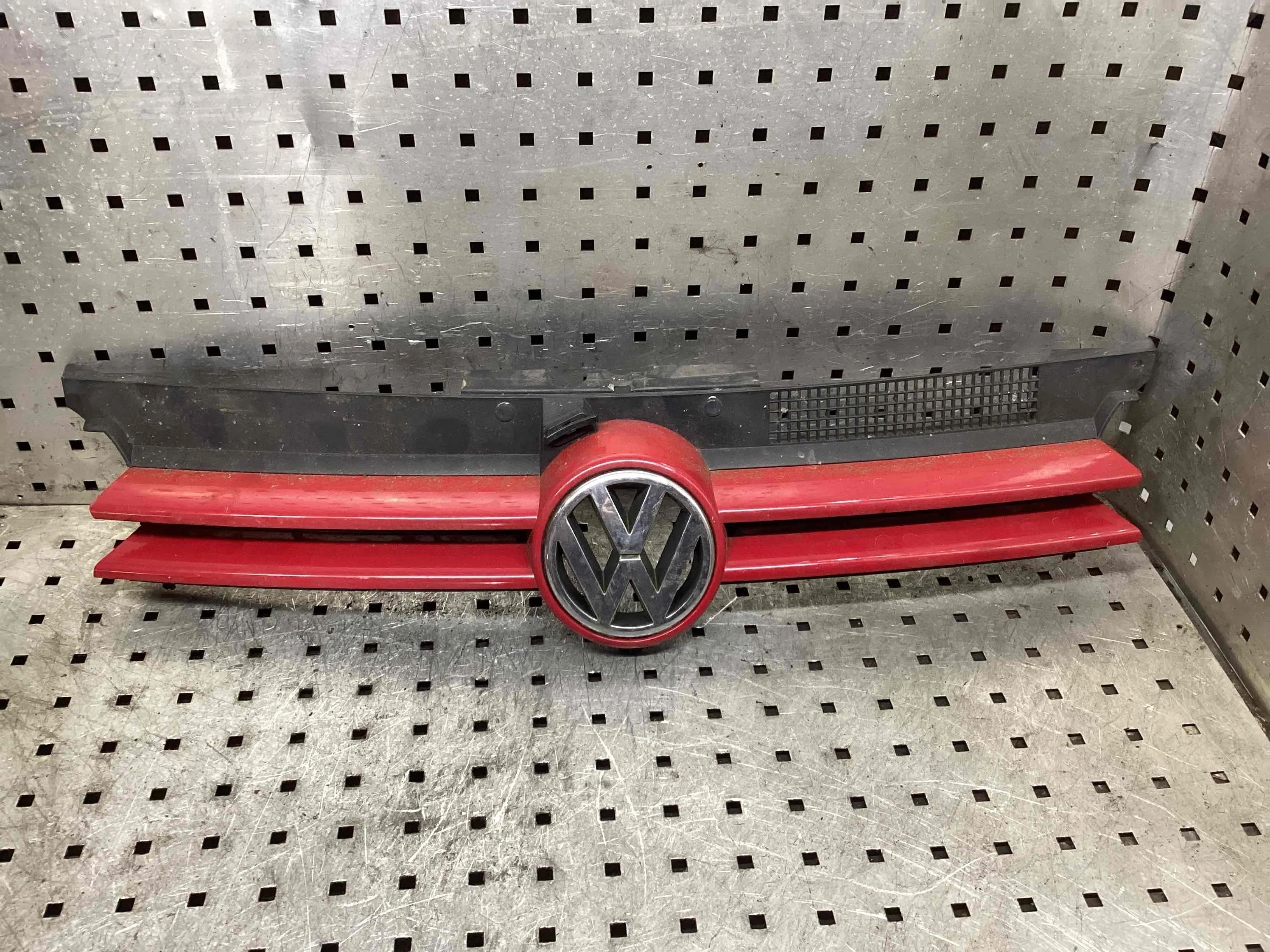 Решетка радиатора Volkswagen Golf Golf IV (1J) 1997-2004 2000