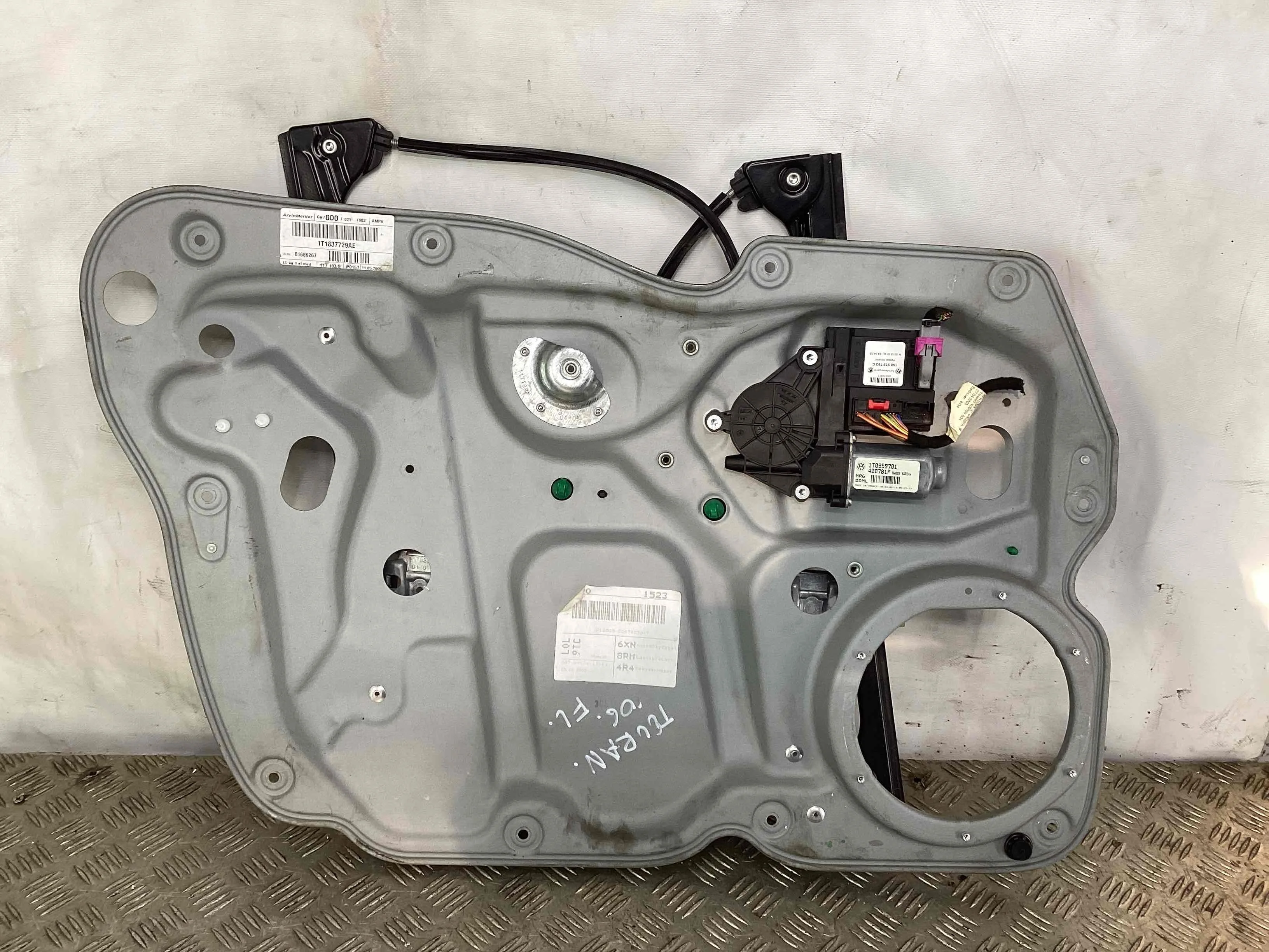 Стеклоподъемник передний левый Volkswagen Touran Touran I (1T) 2003-2006 2006