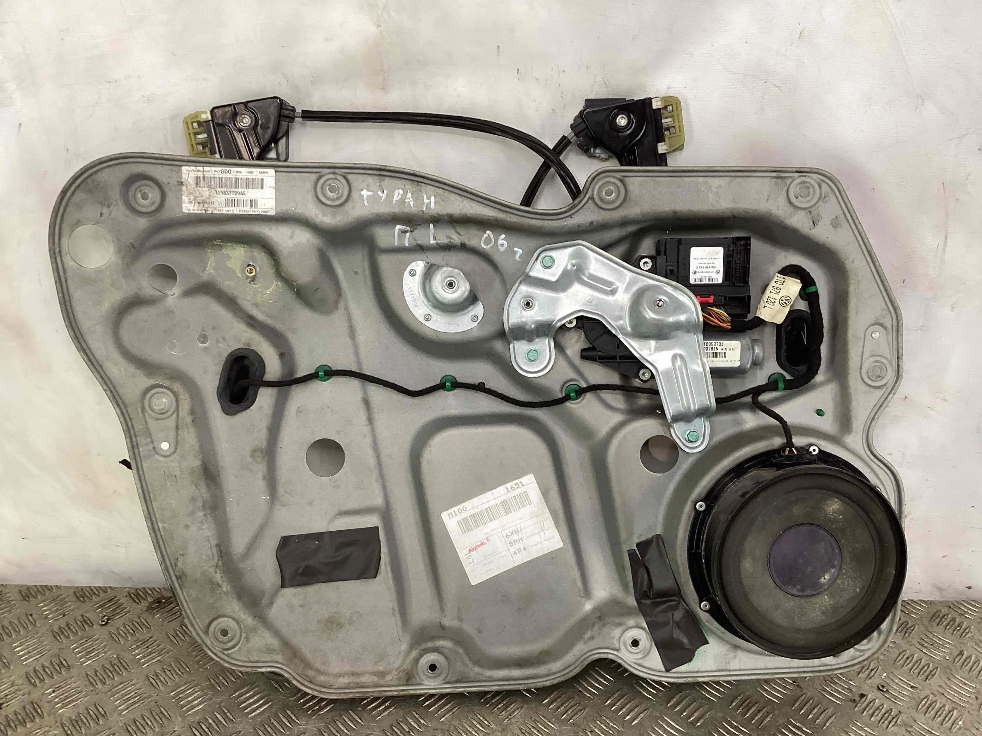 Стеклоподъемник передний левый Volkswagen Touran Touran I (1T) 2003-2006 2005