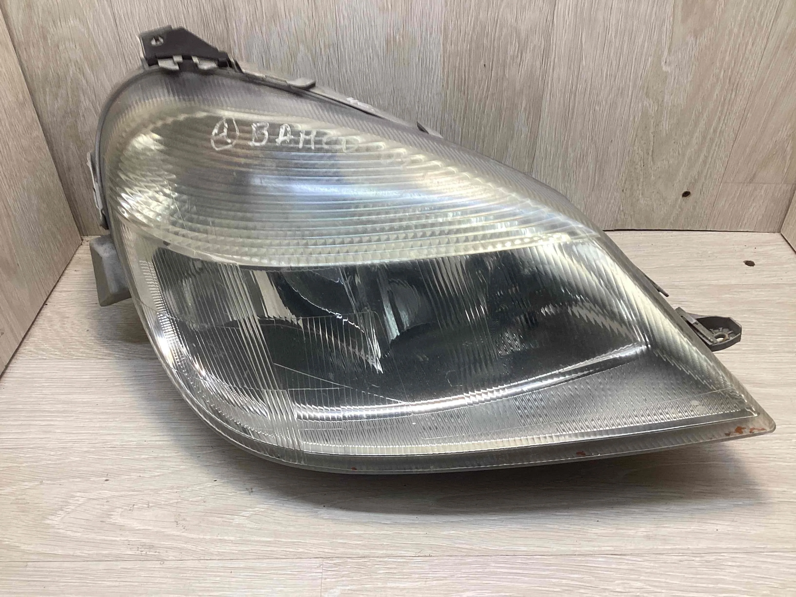 Фара правая Mercedes Vaneo 2002-2005  2002 1,7 CDi Дизель МКПП Минивэн.