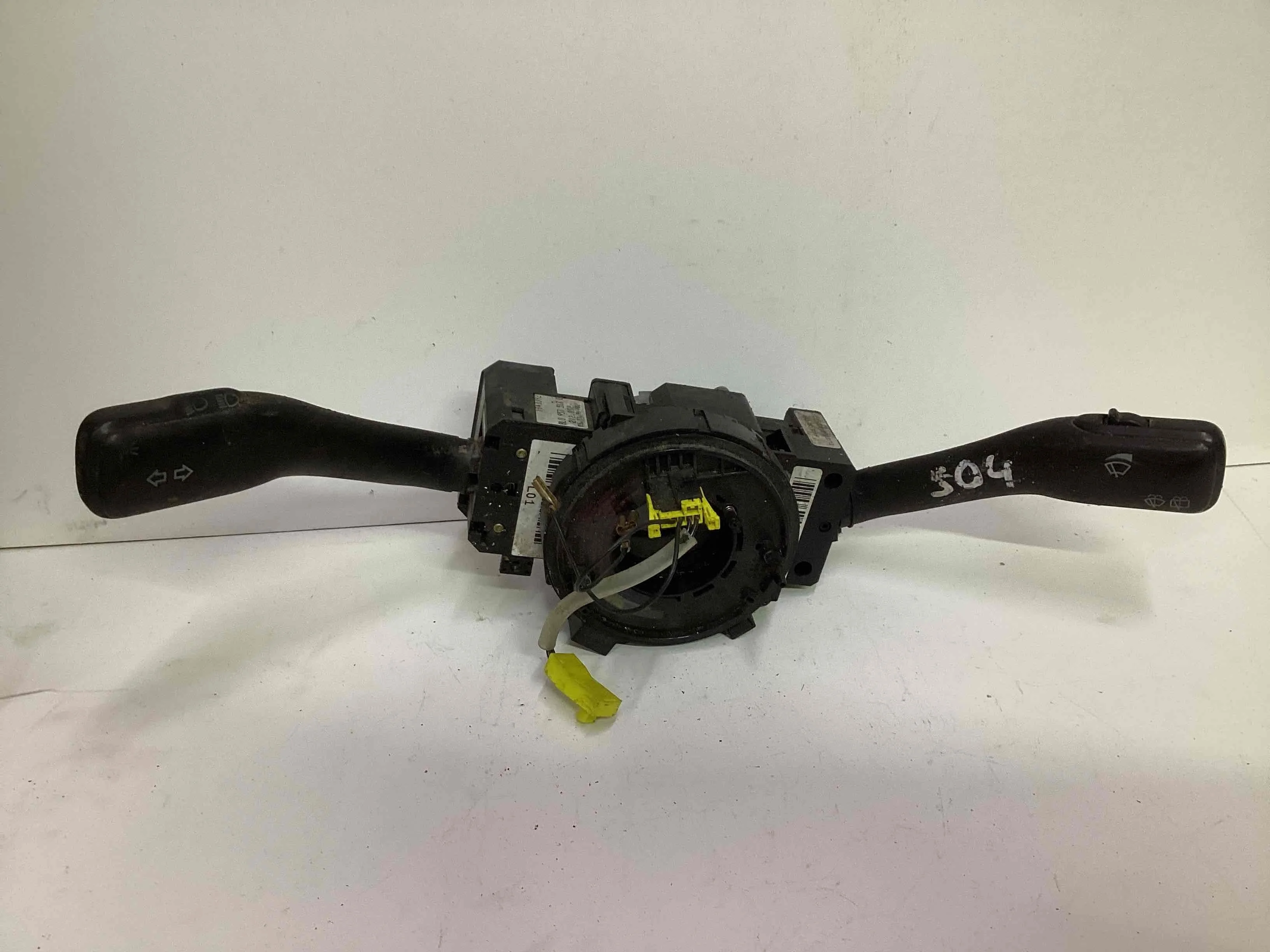 Переключатель подрулевой (стрекоза) Volkswagen Passat Passat B5 (3B) 1996-2000 1998 1,6 i Бензин МКПП 5ст. Универсал.
