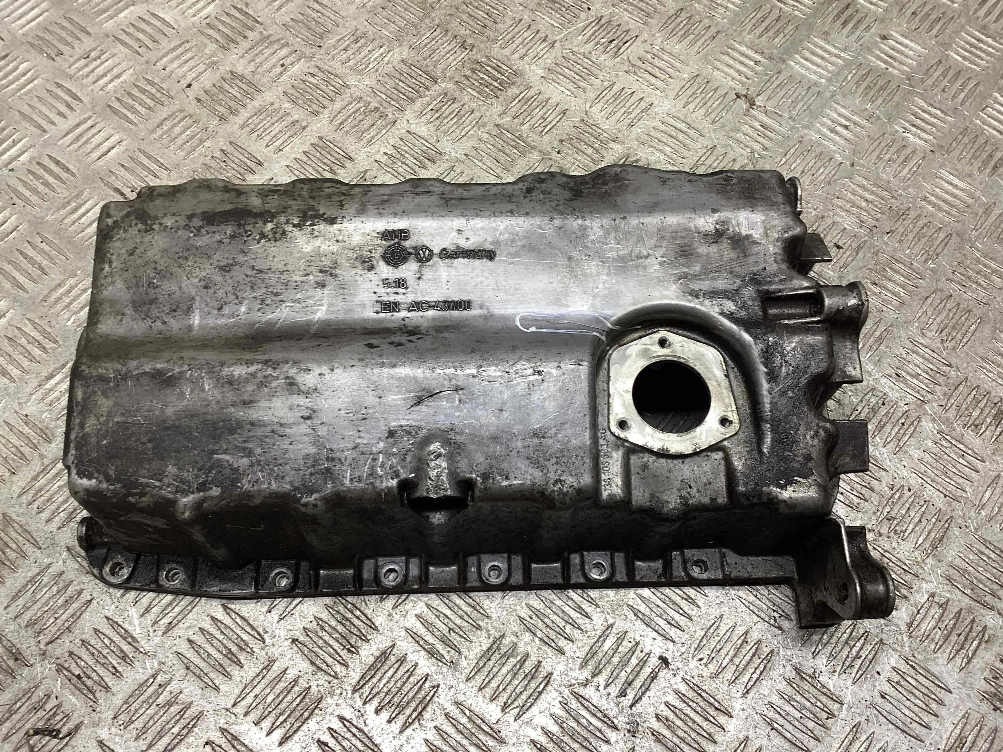 Поддон Volkswagen Touran Touran I (1T) 2003-2006 2004 2,0  Дизель