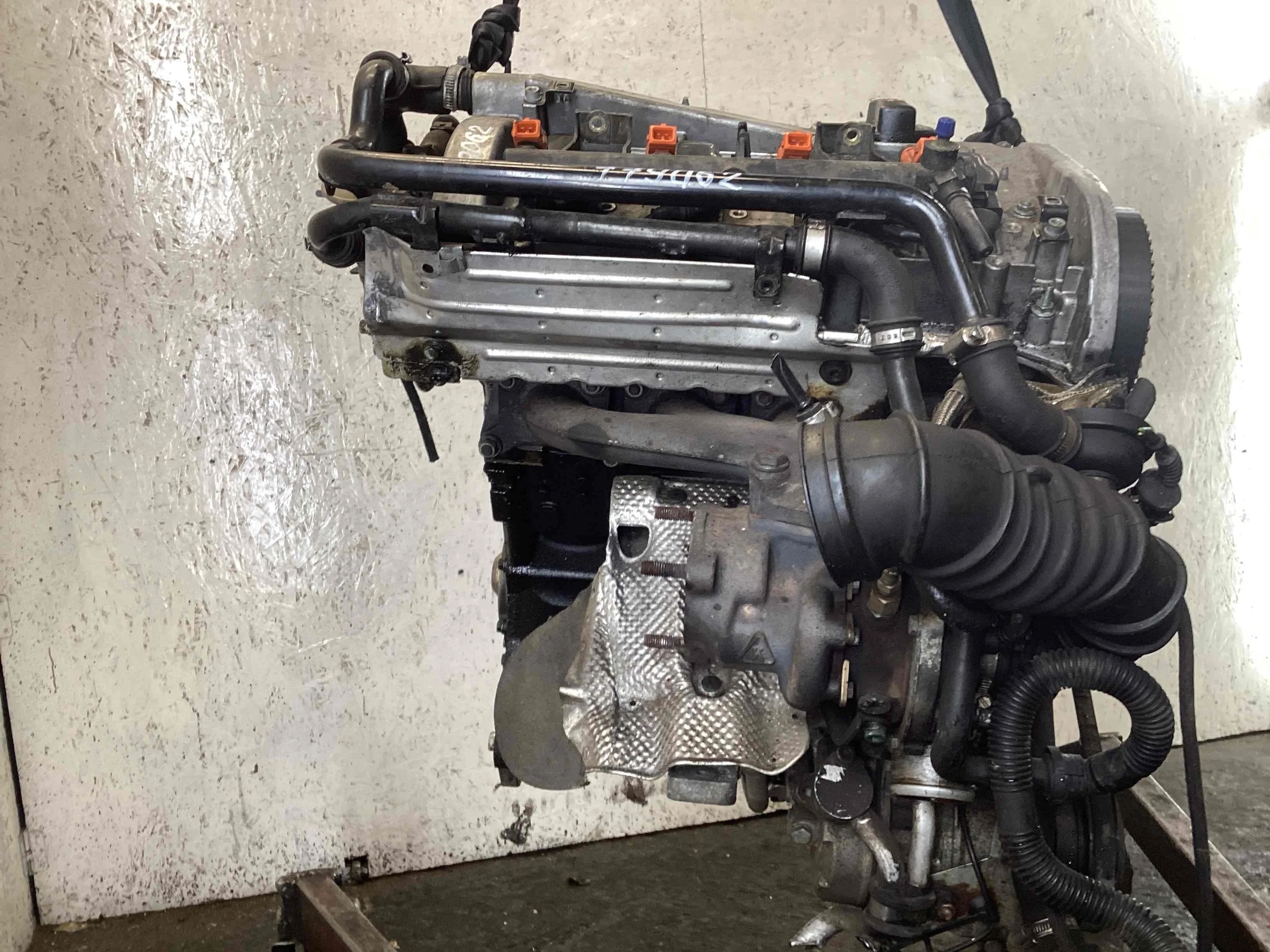 Двигатель Volkswagen Passat Passat B5+ (3B) 2000-2005 рестайлинг 2001 1,8 Ti Бензин МКПП 5ст. Универсал.