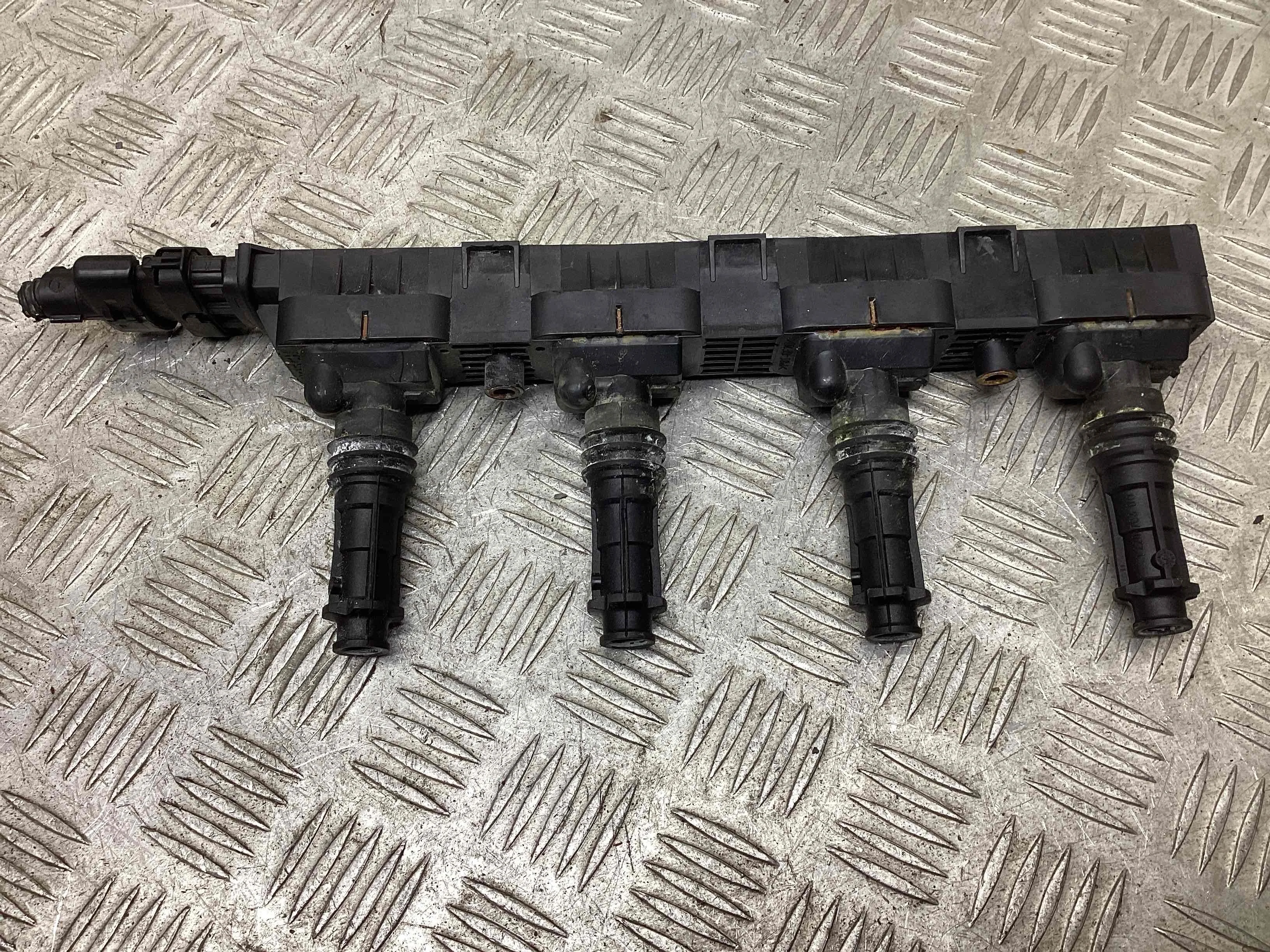 Катушка зажигания Opel Astra Astra H 2004-2007 2006 1,4 i Бензин МКПП Хэтчбек.