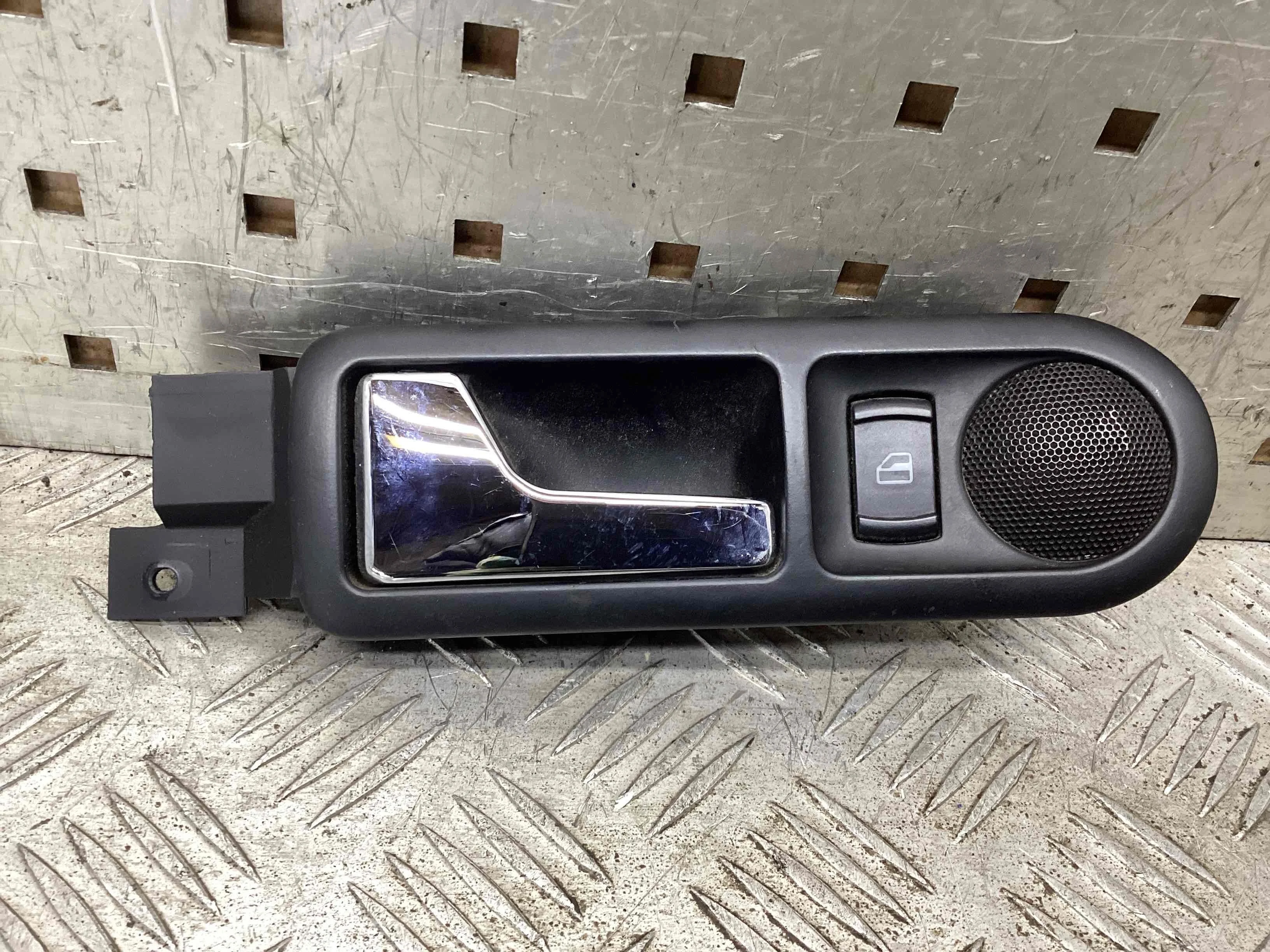 Ручка внутренняя задняя левая Volkswagen Passat Passat B5 (3B) 1996-2000 1999 1,9 TDi Дизель МКПП 5ст. Универсал.