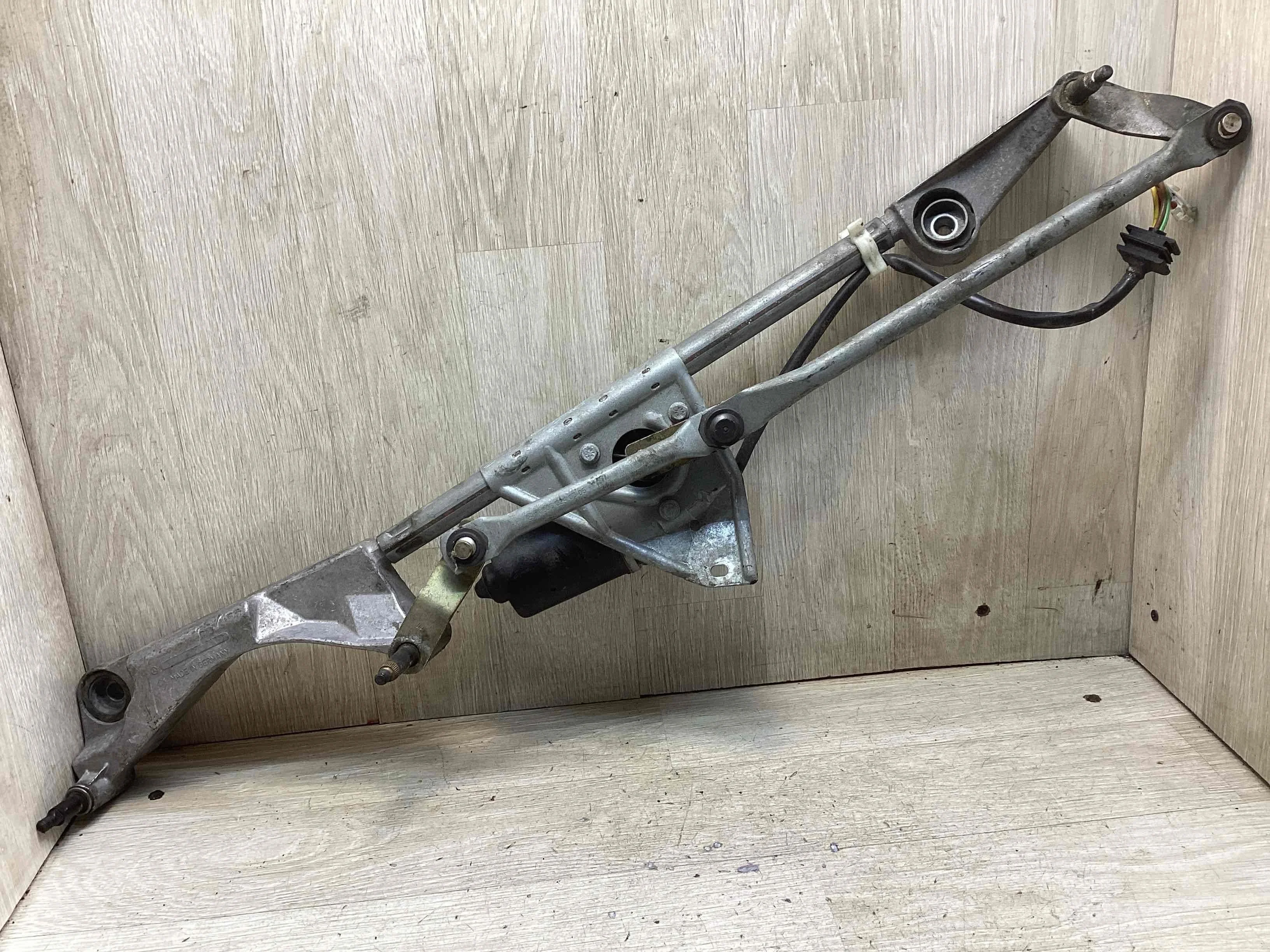 Механизм стеклоочистителя (трапеция дворников) Mercedes C (W203) 2000-2004  2003 1,8 компр. Бензин АКПП Седан.