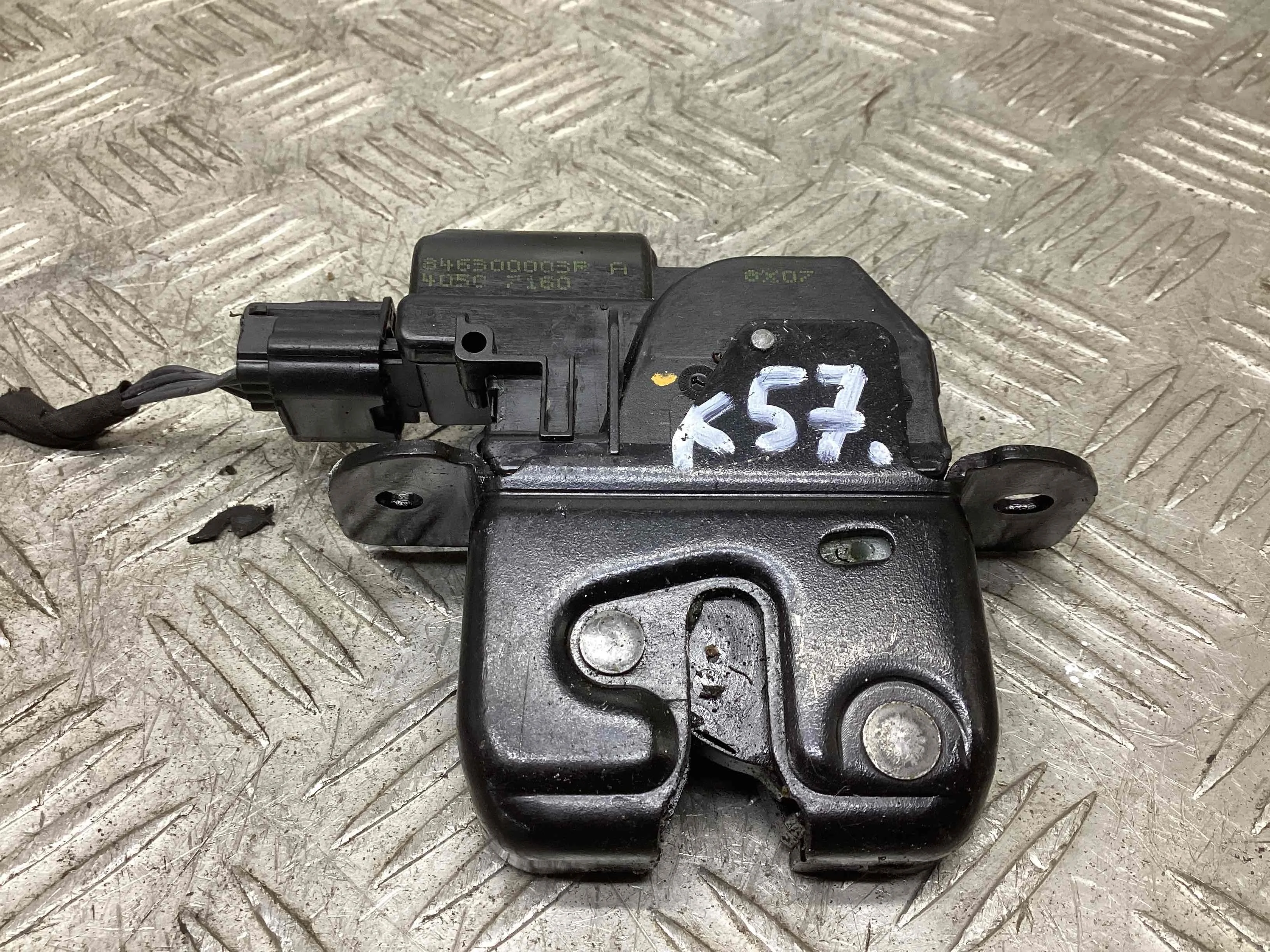 Замок багажника Renault Megane Megane III 2009-2016 2009 1,6 i Бензин МКПП Хэтчбек 5дв.