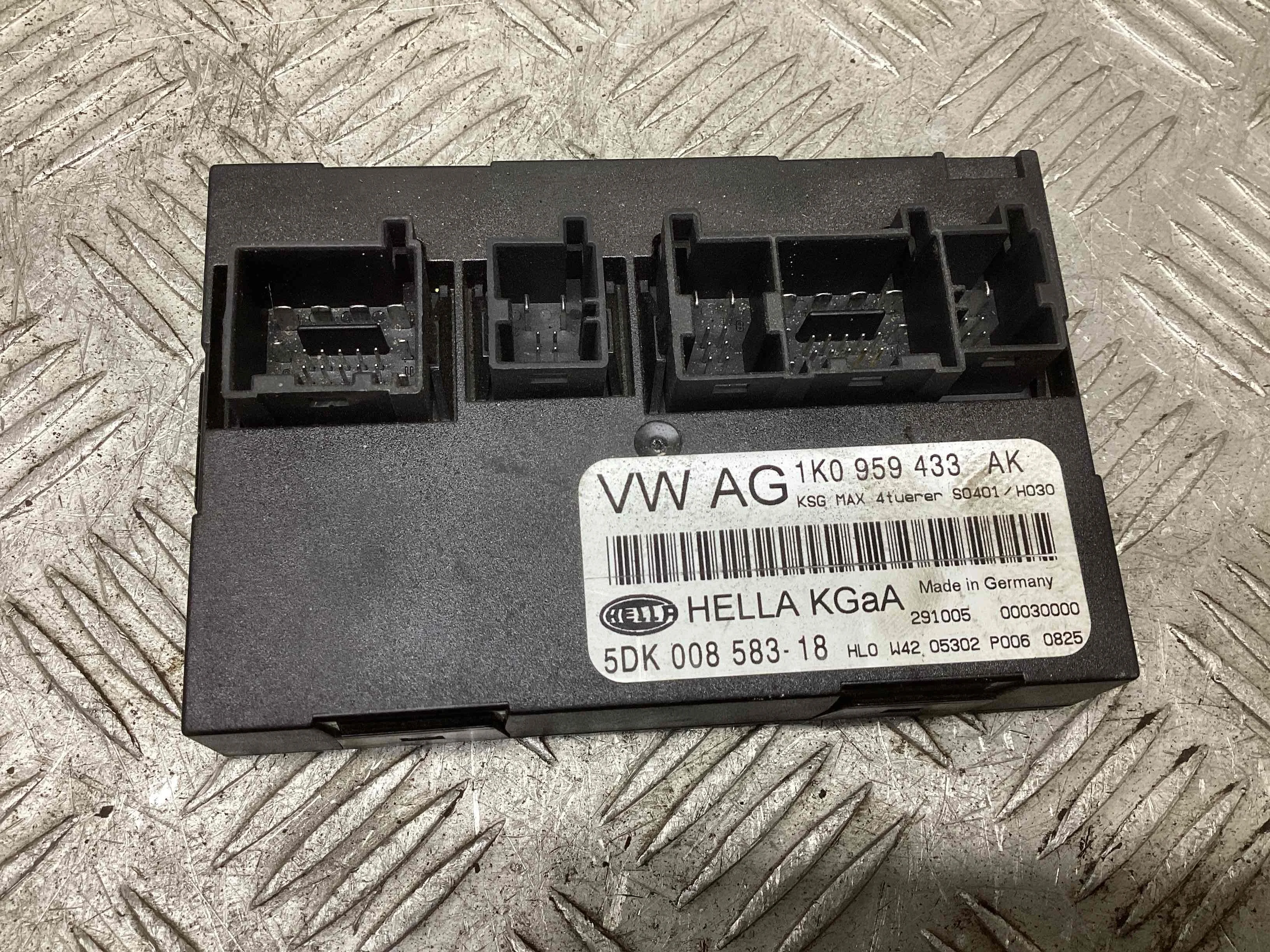 Блок комфорта Volkswagen Jetta Jetta V (1K) 2005-2011 2005 1,9 TDi Дизель МКПП 5ст. Седан.