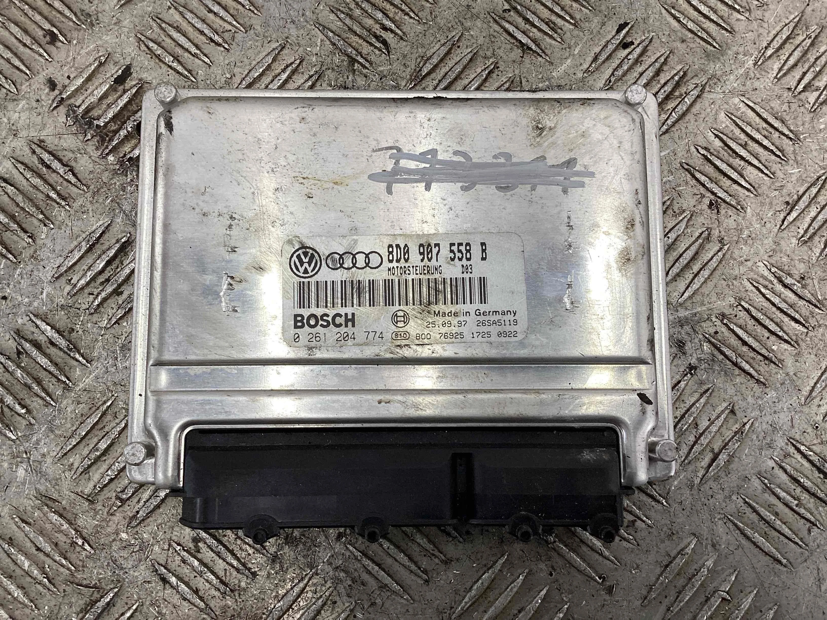 Блок управления двигателем Volkswagen Passat Passat B5 (3B) 1996-2000 1998 1,8 i Бензин МКПП Седан.