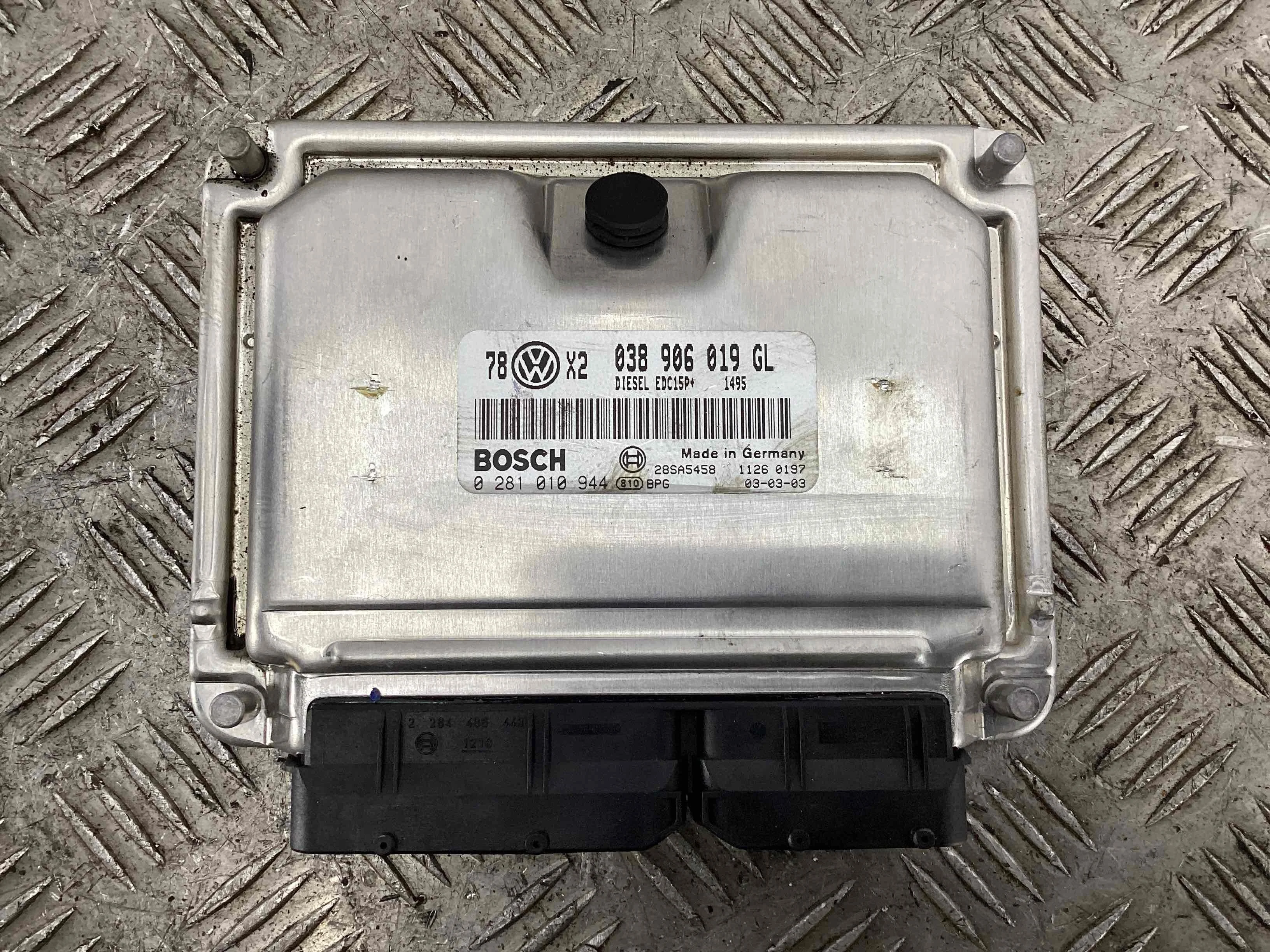 Блок управления двигателем Volkswagen Passat Passat B5+ (3B) 2000-2005 рестайлинг 2003 1,9 TDi Дизель МКПП 5ст. Универсал.