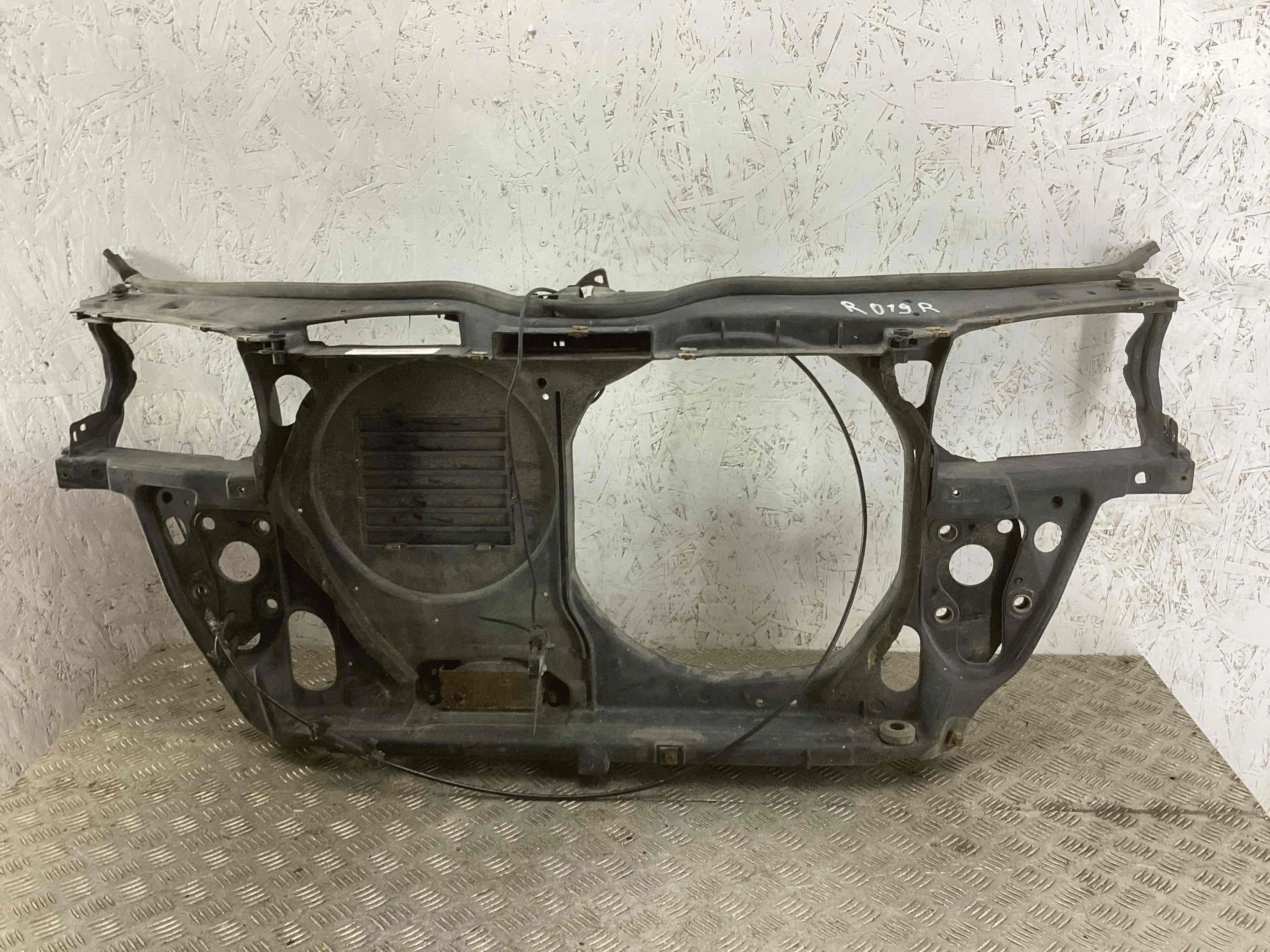 Передняя панель крепления облицовки (телевизор) Volkswagen Passat Passat B5 (3B) 1996-2000 1999