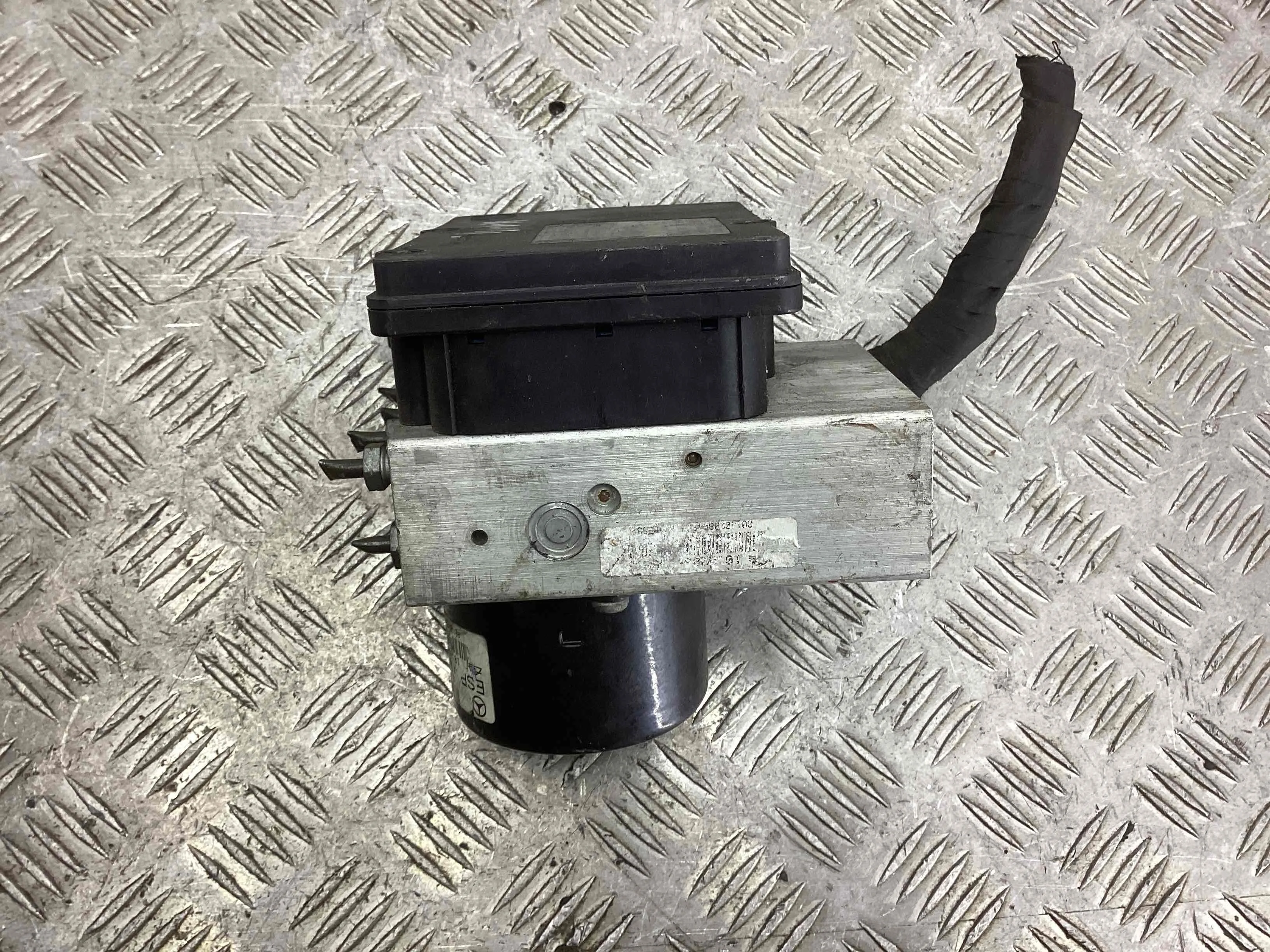 Блок ABS Mercedes C (W203) 2000-2004  2002 2,0 i Бензин МКПП 6ст. Купе.